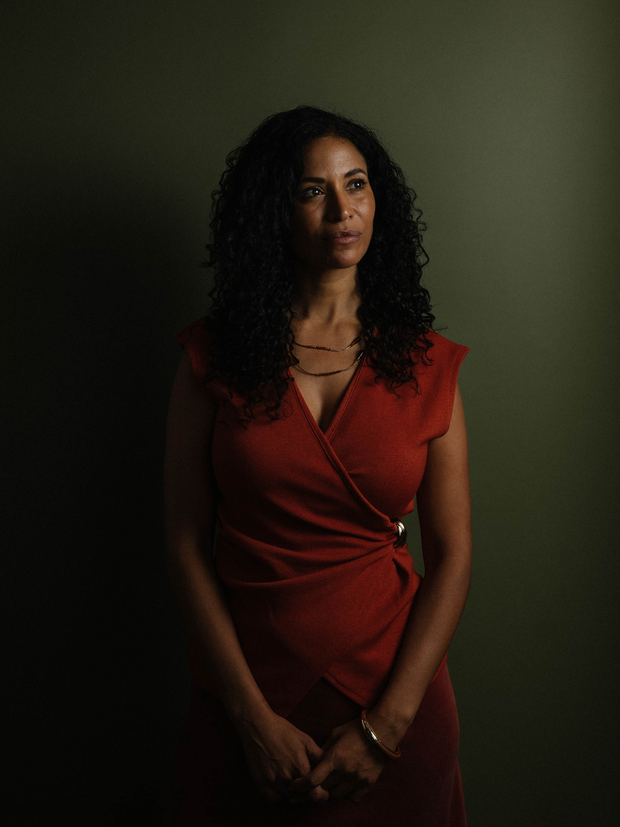 Survivor Lisa Phillips. Main image: Sky Roberts, Amanda Roberts, and Danny Wilson, the relatives of victim Virginia Giuffre