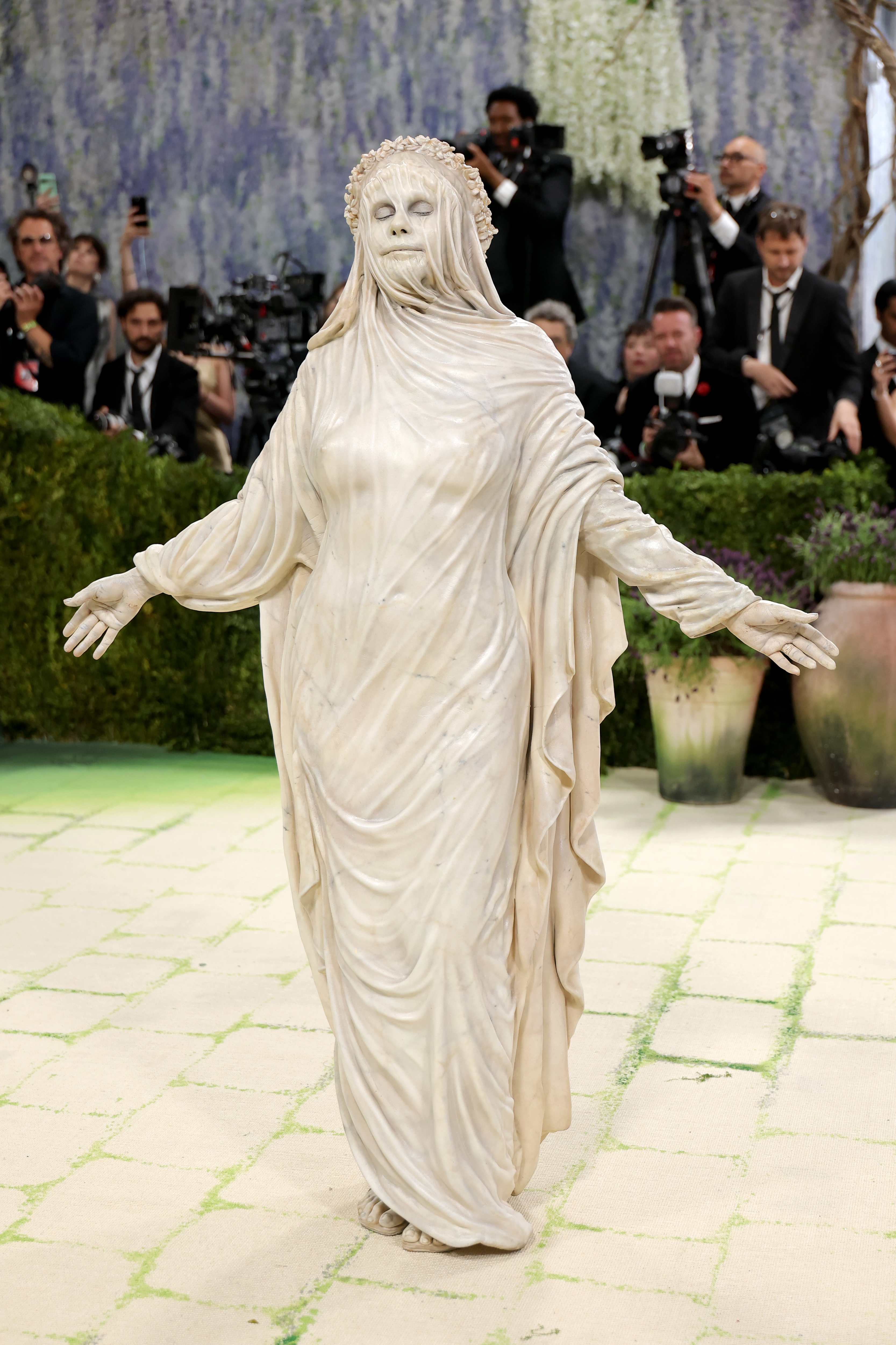 Queen of fancy dress Heidi Klum can never be accused of not committing to the bit. Her look, made from foam and latex, was based on Italian sculptor Raffaele Monti’s Veiled Vestal statue.