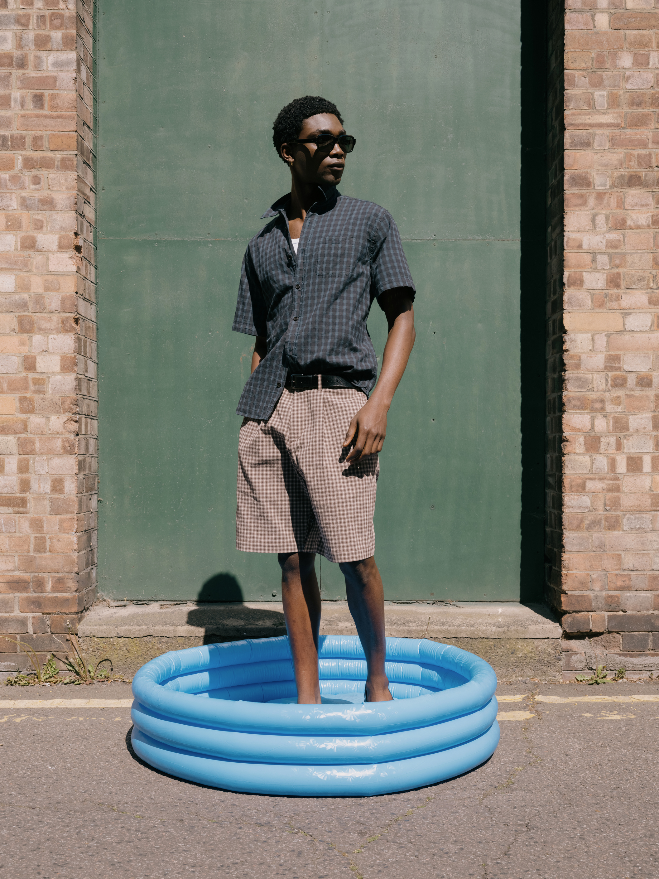 Hot in the city Oliver Spencer introduces the “City Solstice” collection, inspired by a shift in pace from city streets to coastal settings, featuring relaxed tailoring, light fabrics and silhouette’s that balance structure with ease. Core pieces include short-sleeve shirts that draw on subtle utilitarian references in natural fabrics – cotton, linen and seersucker. Knit polos add a casual alternative styled with unstructured jackets and lightweight suits in breathable cottons and linens all perfect for beach days or summer in the city. Shorts, £159 and shirt, £149, Oliver Spencer