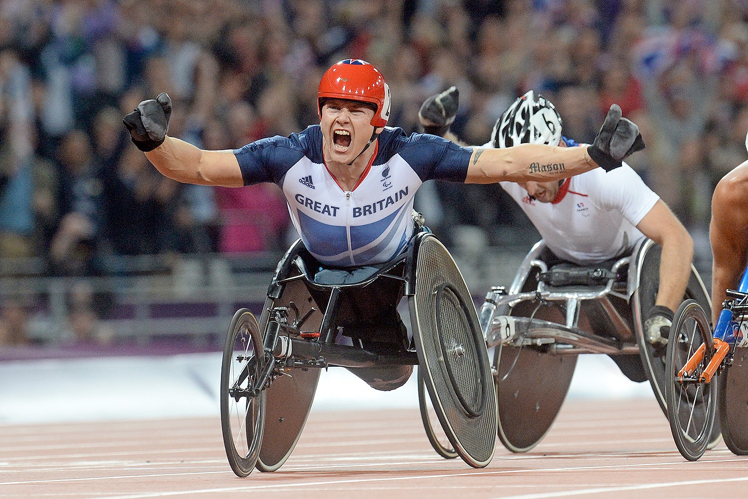 David Weir wins the 5,000m at London 2012