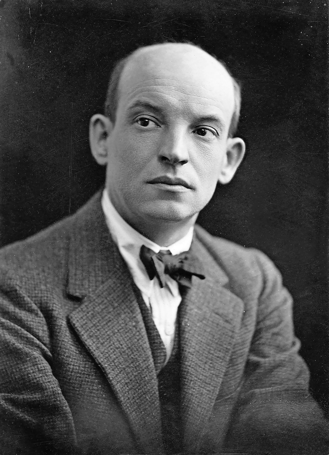 Theodore Komisarjevsky originally designed the theatre as a place of ‘glamour and fun’