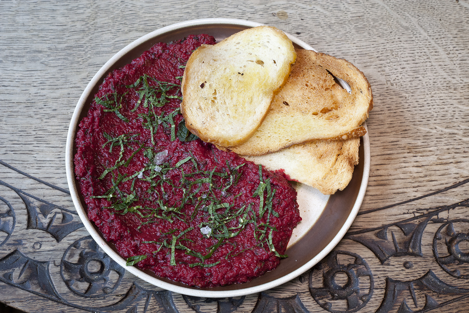 Beetroot and butterbean hummus