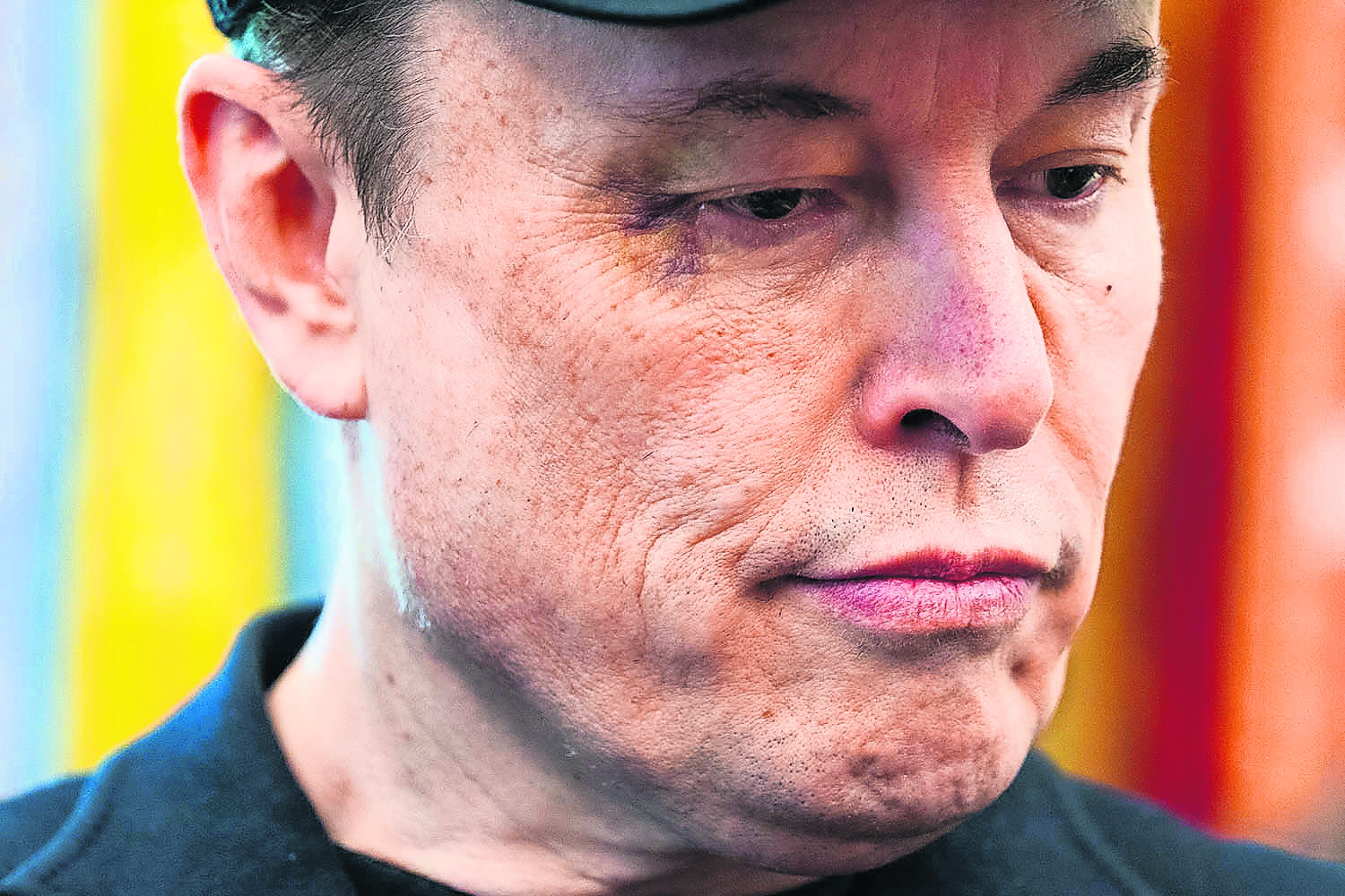 Musk stepping down at the White House – and sporting the black eye he said his son gave him while they were ‘horsing around’