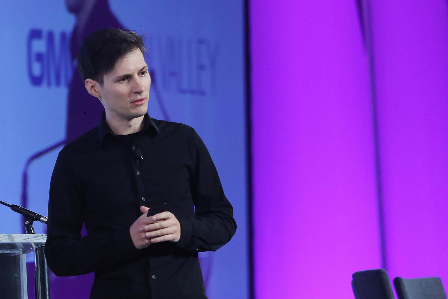 Musk starts a new bromance with trapped Telegram founder Durov