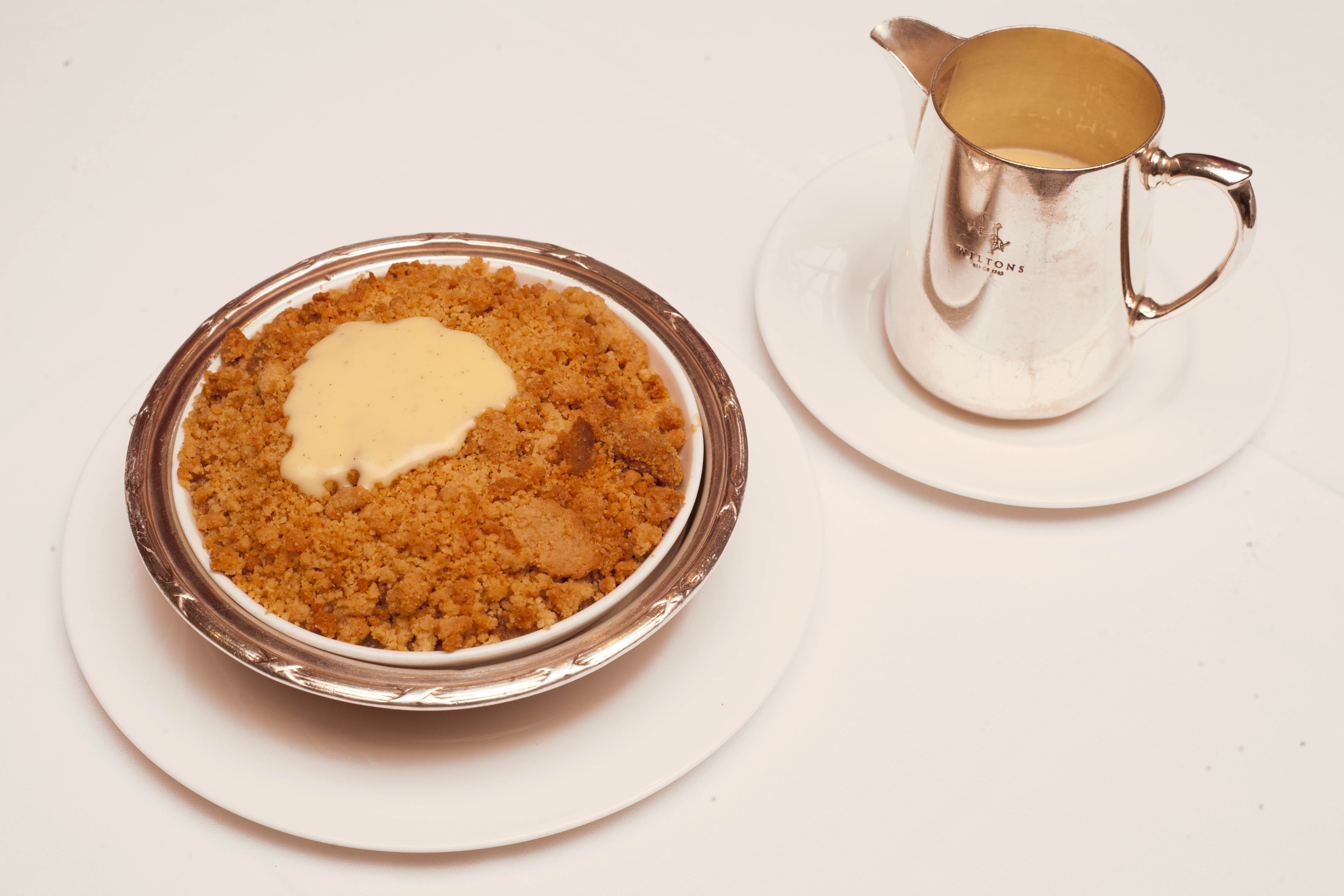 ‘We dithered over the puddings: we wanted them all’: apple crumble and custard