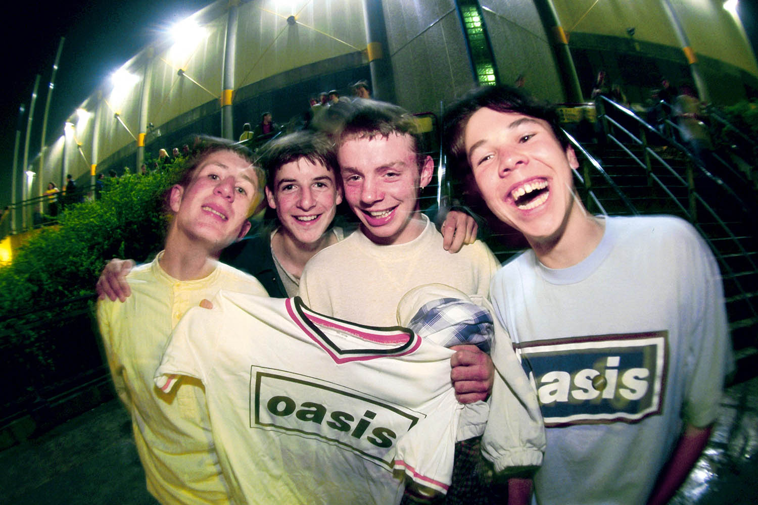 Scroll with it: the next generation of Oasis fans
