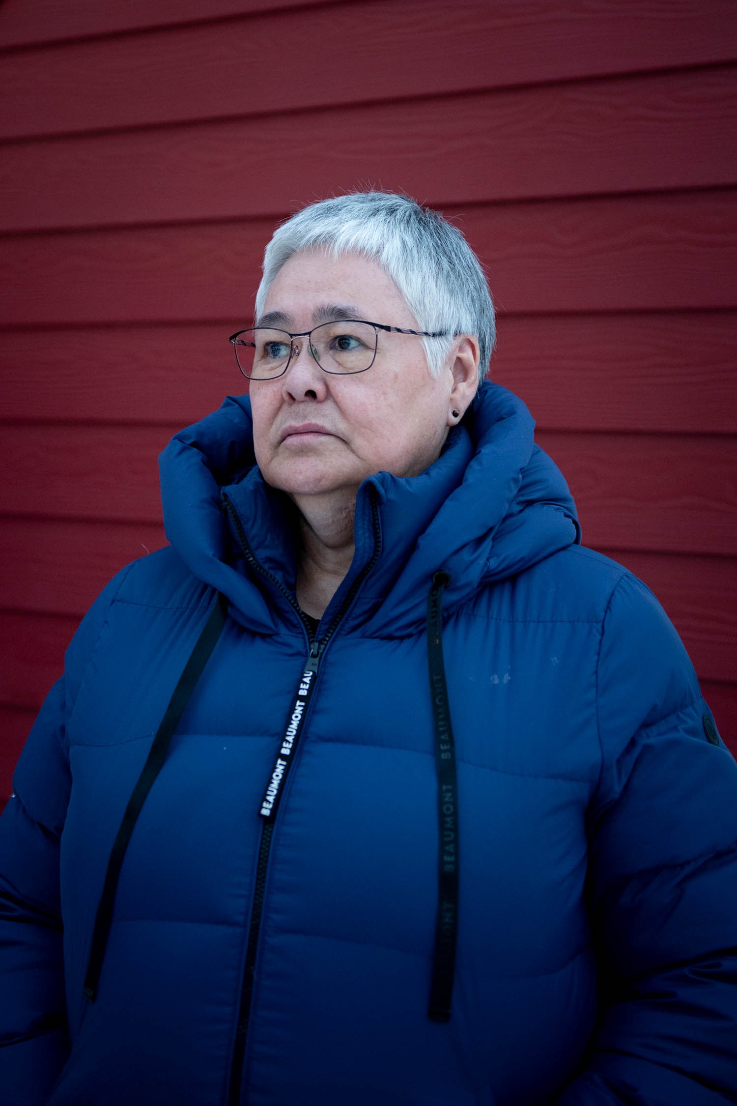 In 1975, Magdalene Larsen was in high school at Nuuk when she was told to go to the doctor for a check-up. She doesn’t recall what happened in the operating theatre, but recalls the pain and bleeding that lasted for weeks. At the age of 20 the abdominal pain prompted her to see a doctor who found and removed the IUD. The pain never stopped completely and she had two miscarriages from ectopic pregnancies, probably caused by damage to the cervix by the IUD. She was eventually able to give birth to her only child, a daughter