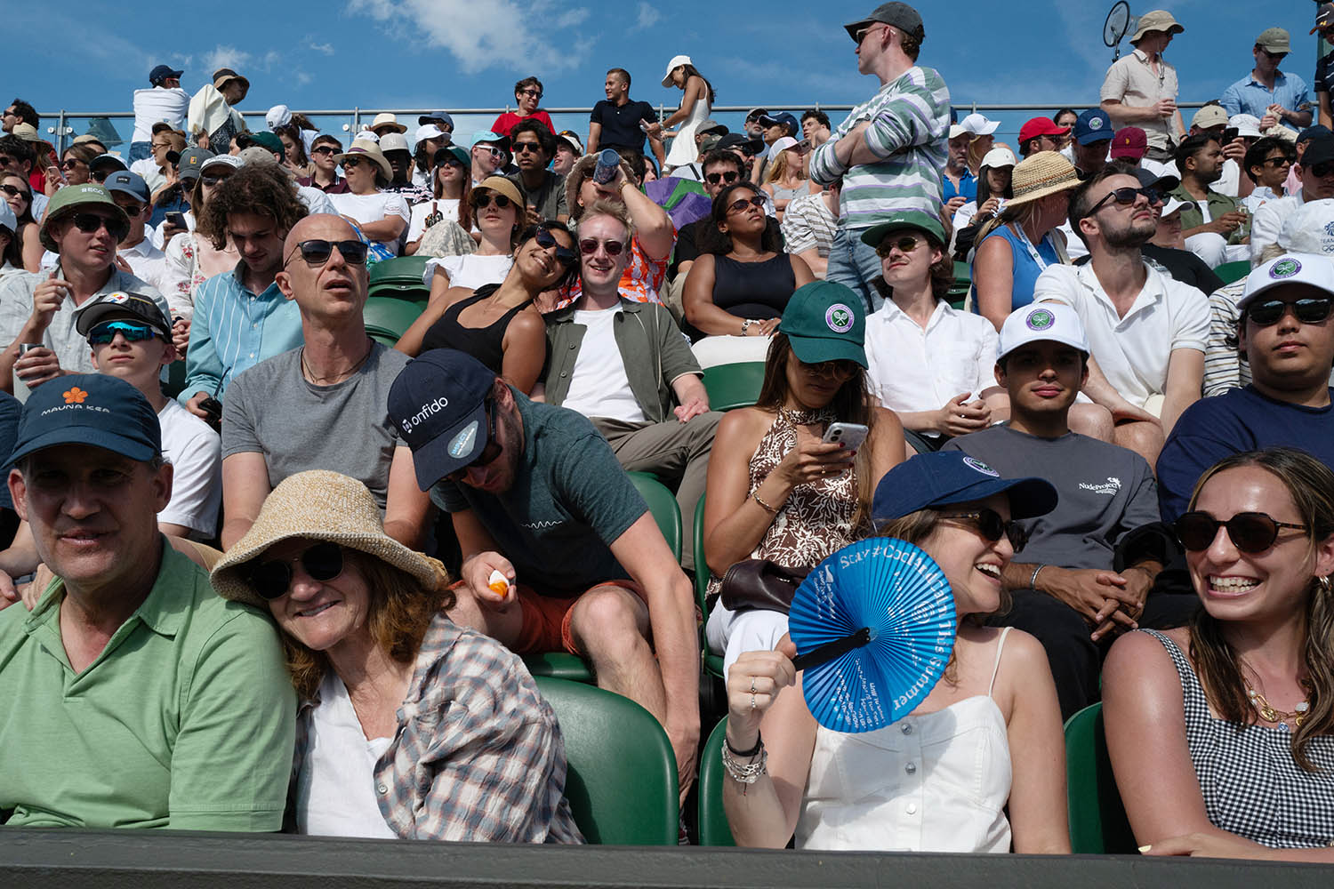 The crowds at court no.12