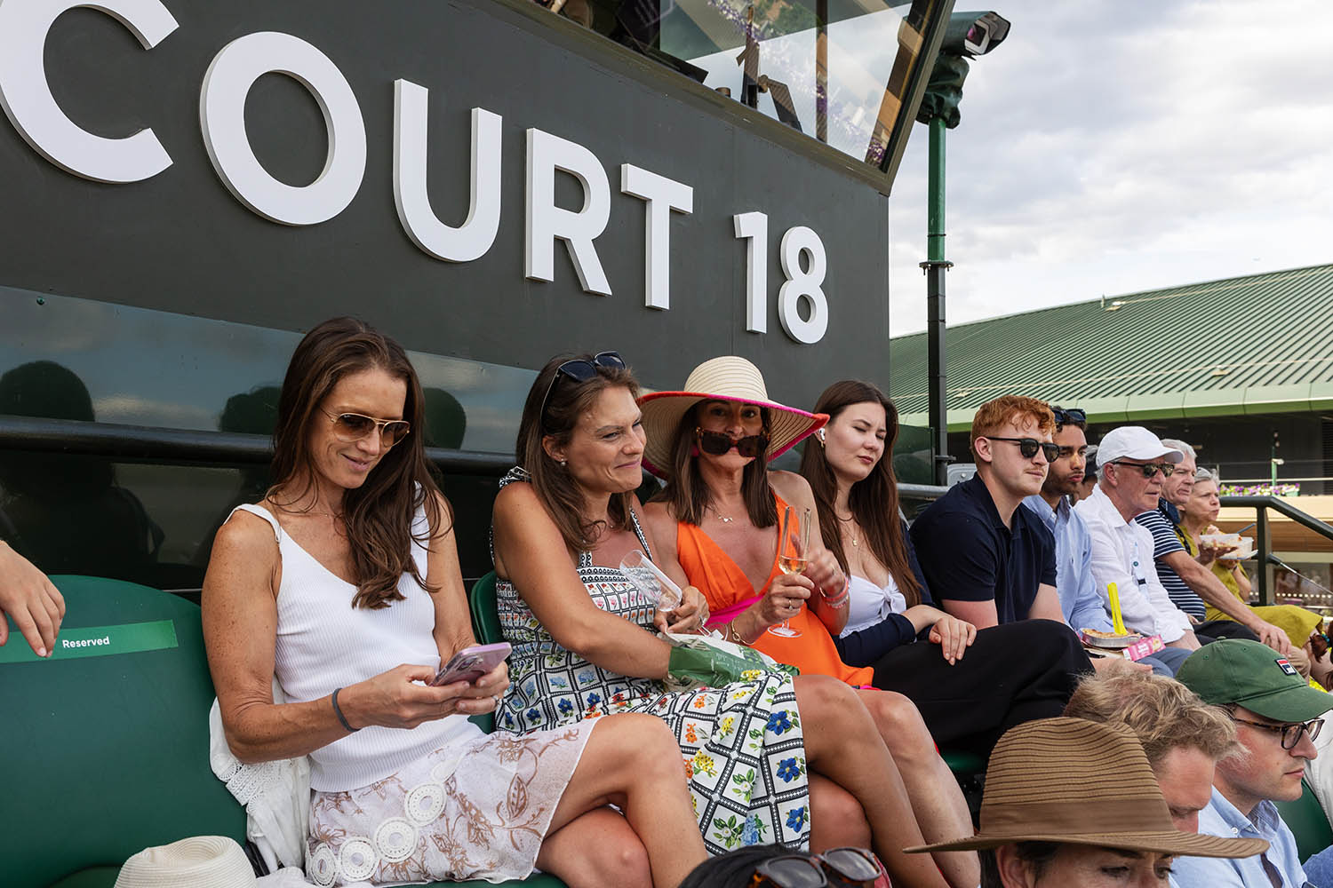 Spectators at court no. 18