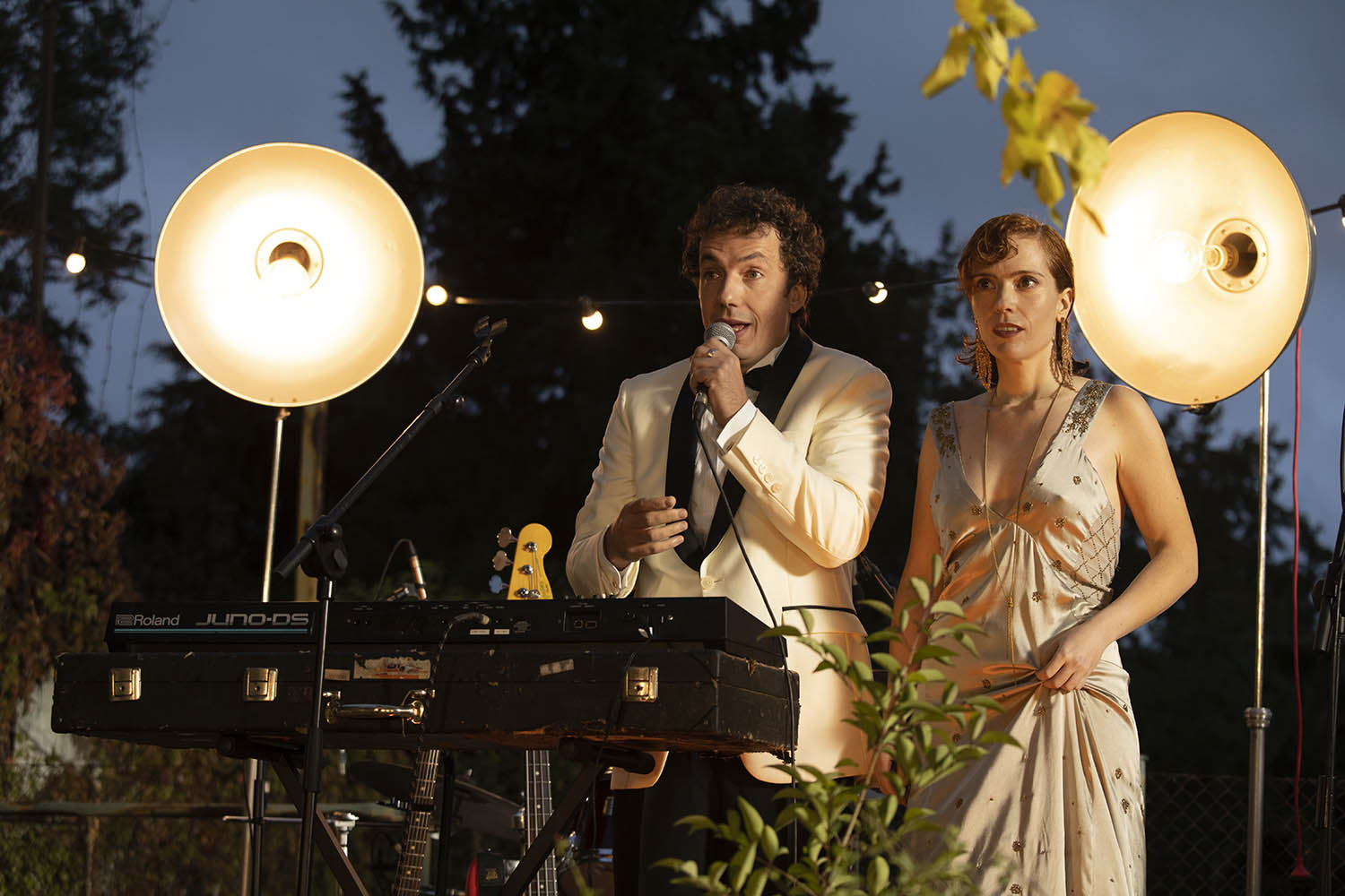 Vito Sanz as Álex and Itsaso Arana as Ale in the ‘playful and poetic’ The Other Way Around