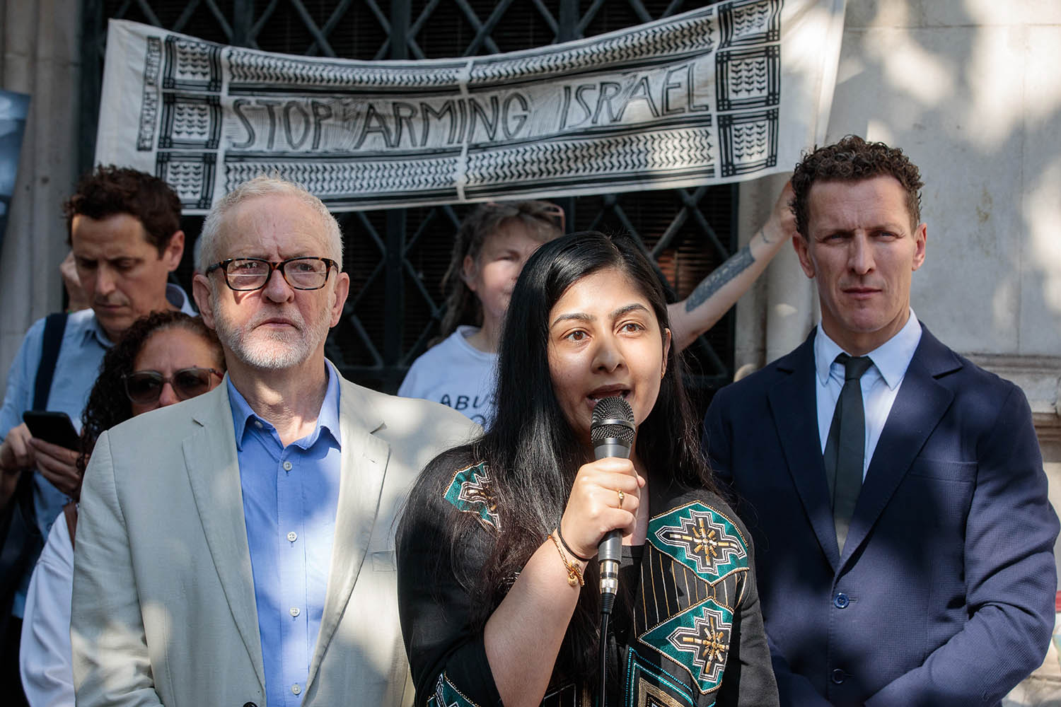 As Britain gets mired in small-party politics, Keir Starmer needs to think big