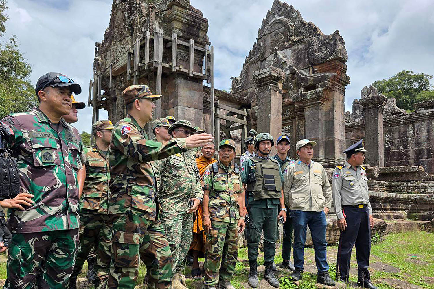 Cambodian soldiers last week at Preah Vihear temple, near the Thai border