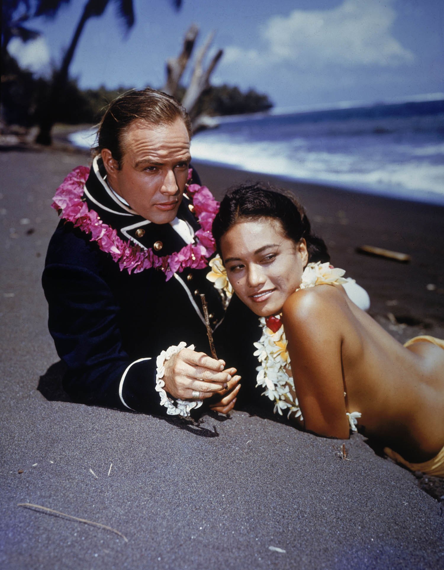 Marlon Brando, with Polynesian actor Tarita, as Fletcher Christian in the 1962 film Mutiny on the Bounty