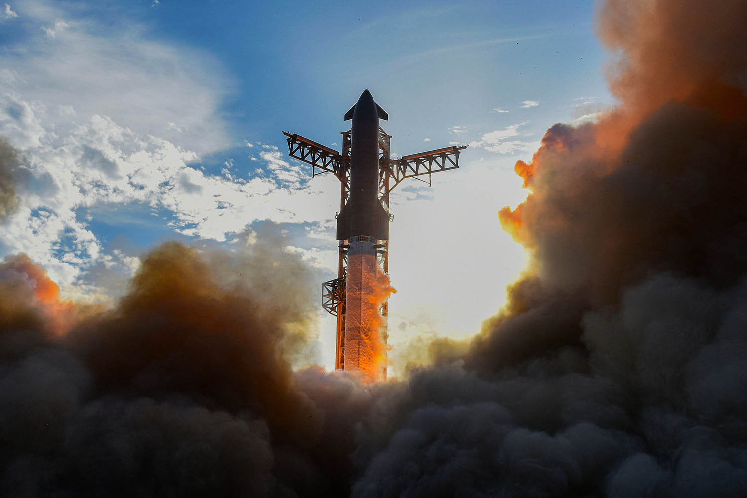 Elon Musk’s space unicorn has a scam problem