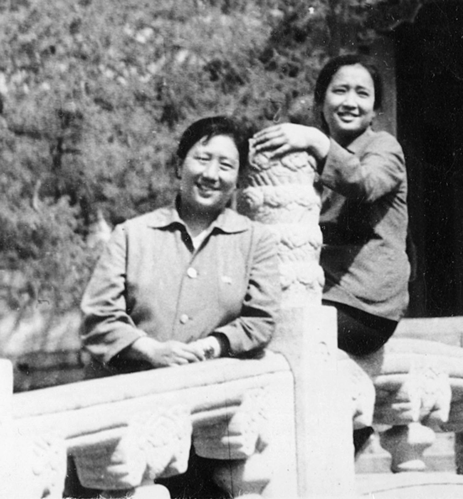 Jung Chang with her mother before she left China in 1978.