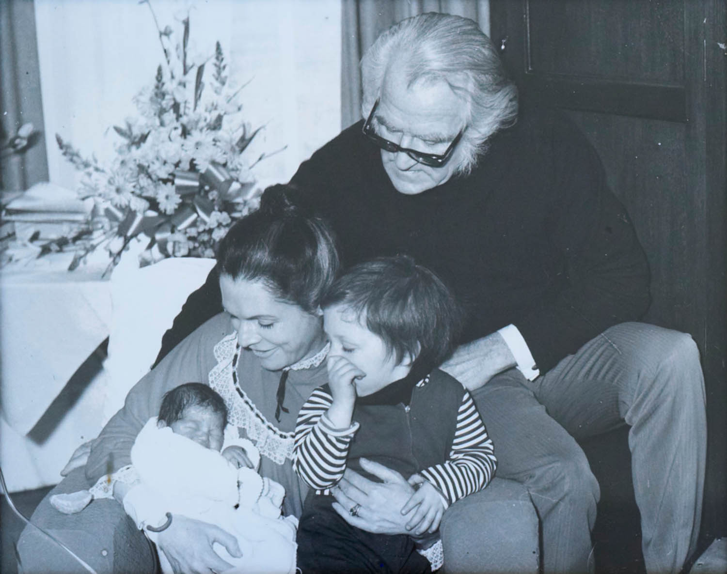 Nemone Lethbridge with her husband, Jimmy O’Connor, and their sons Ragnar and Milo in 1972