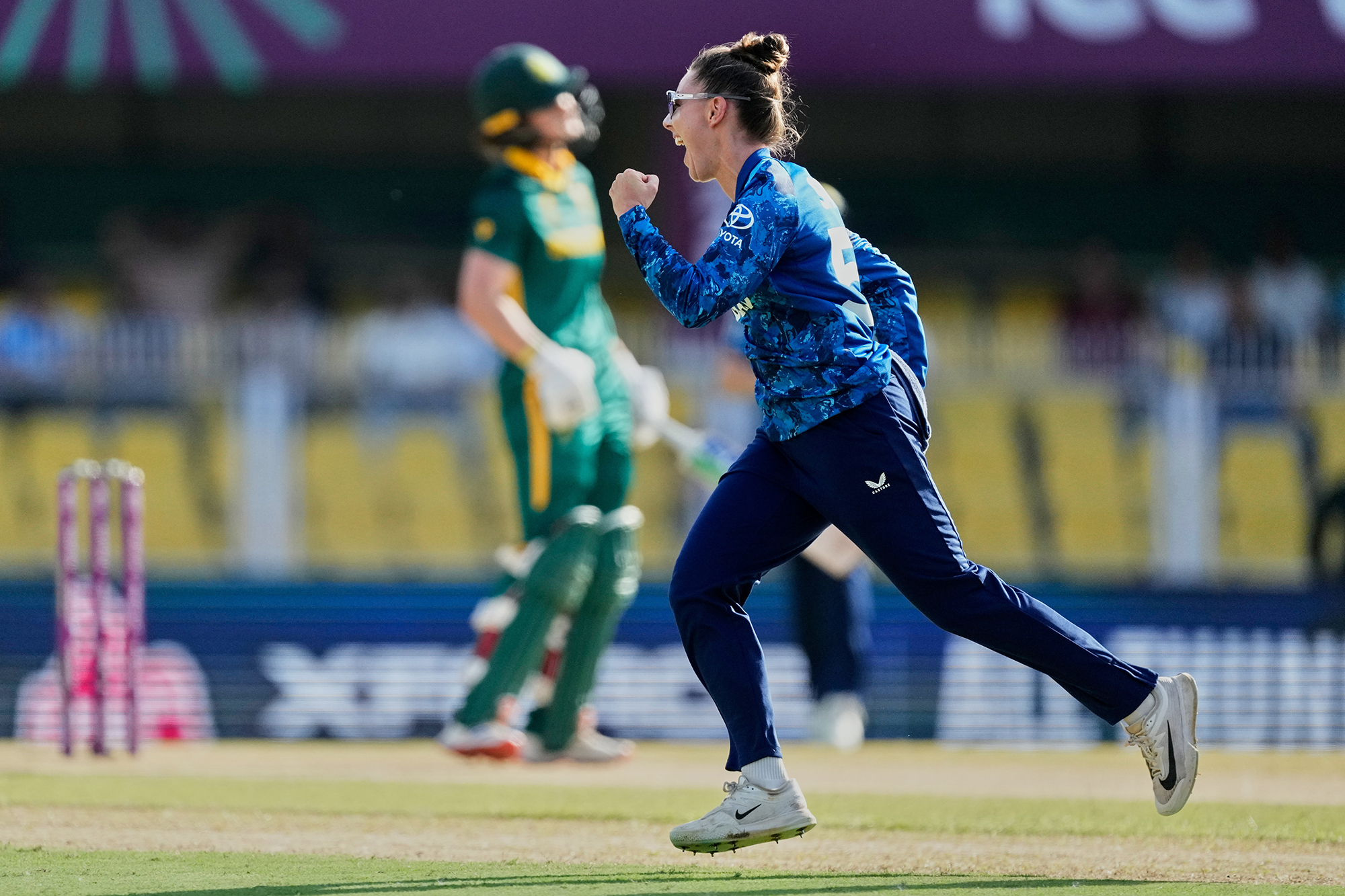 Late bloomer Smith stuns South Africa as England make flying World Cup start