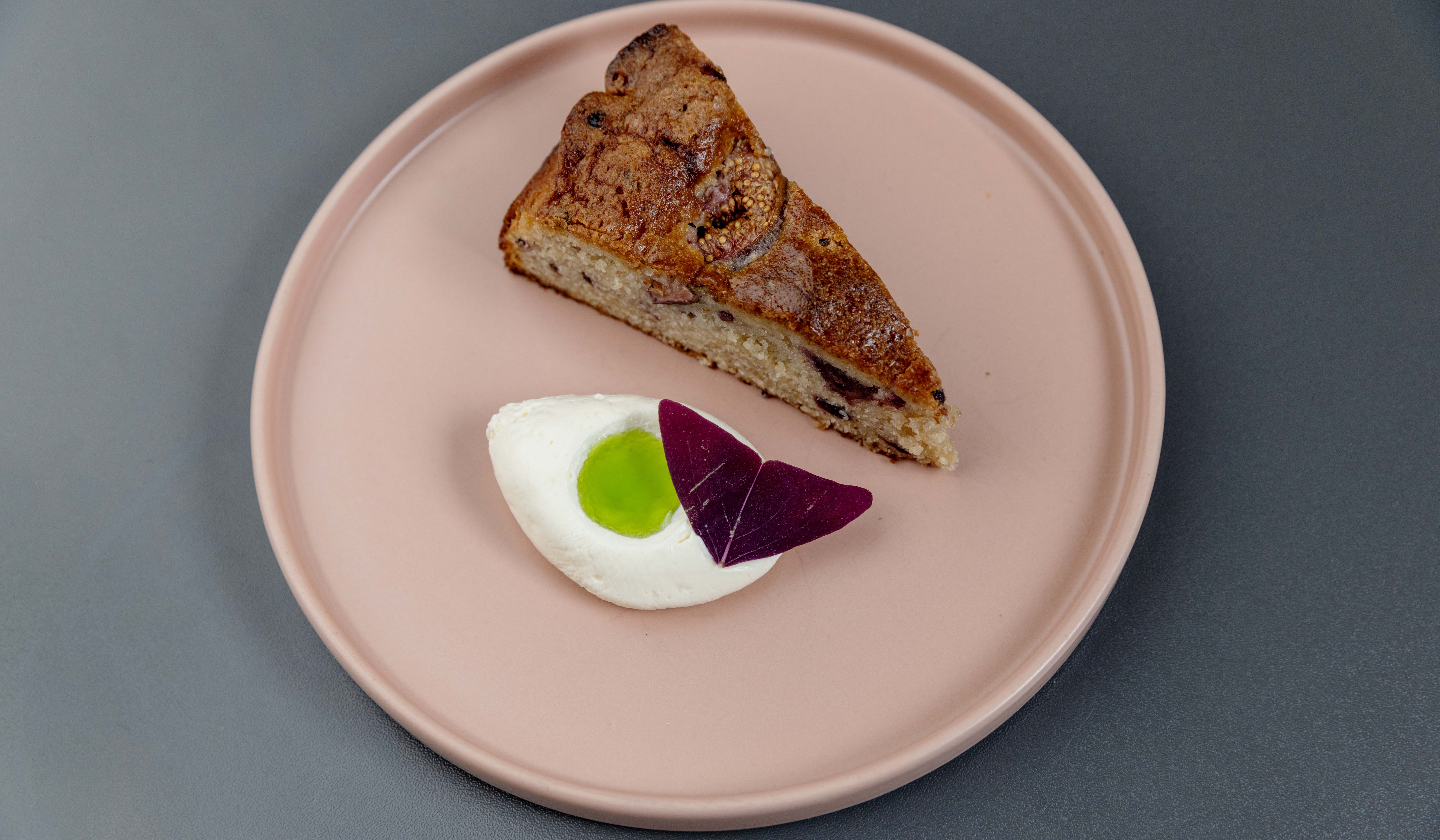 ‘Desserts are best of all’: fig and almond cake