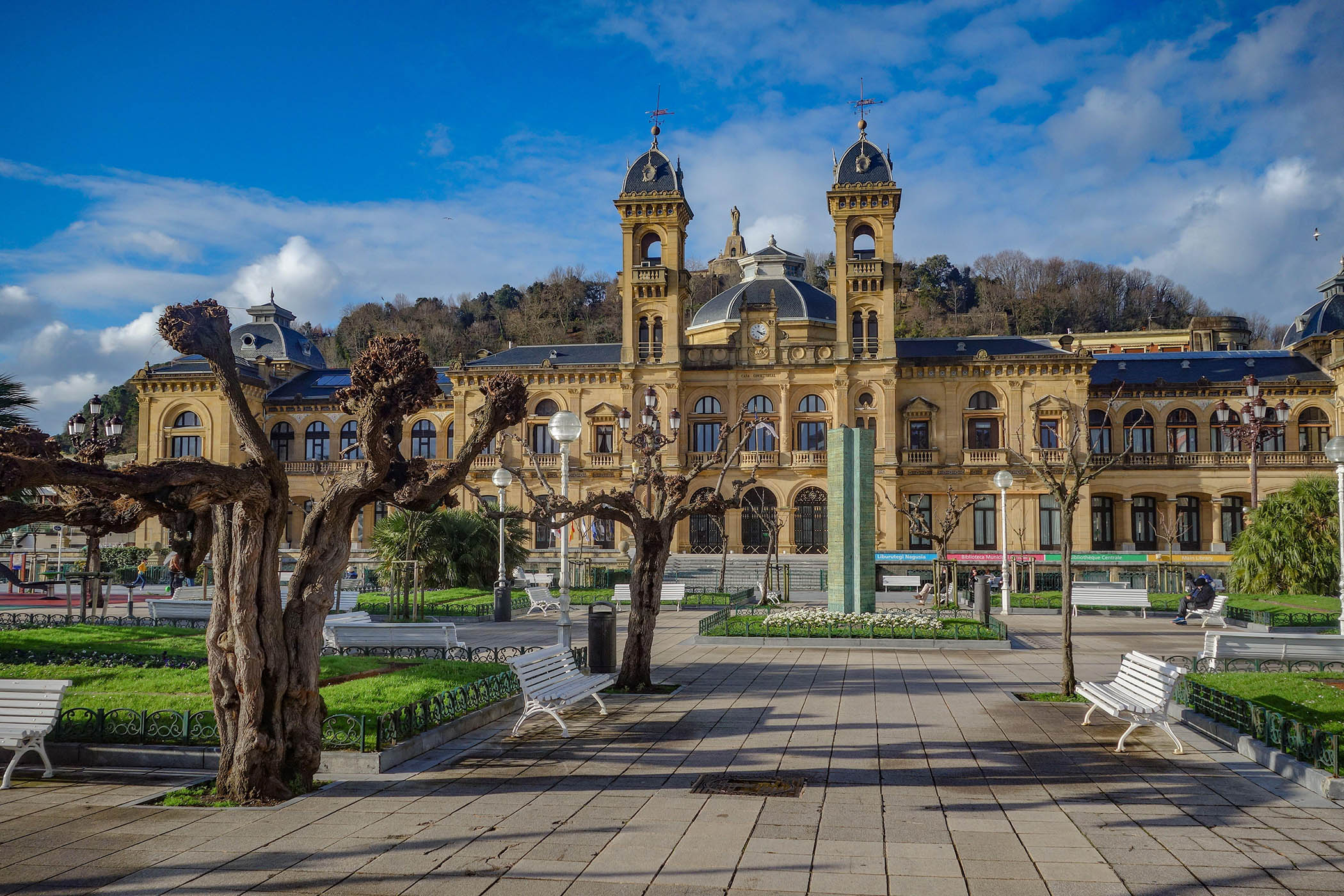 Just visiting: San Sebastián