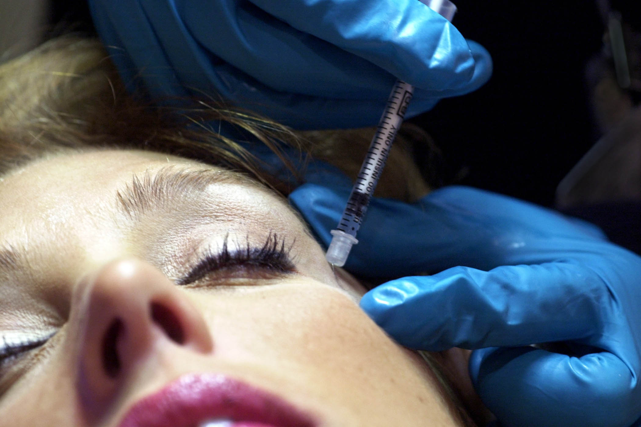 Eye doctors giving facelifts? Cosmetic surgery needs some work doing