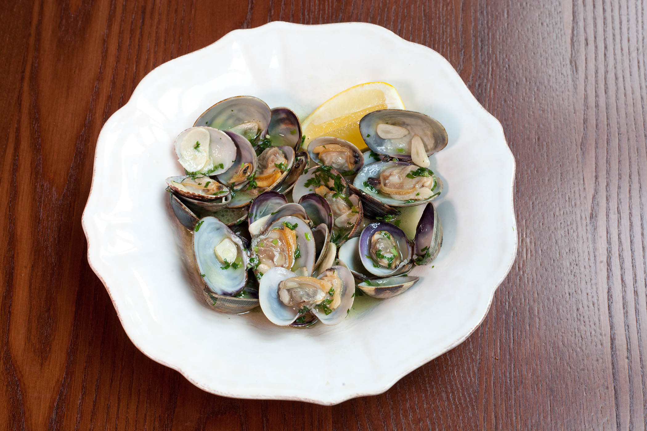 ‘Cooked in the Portuguese southern style’: clams