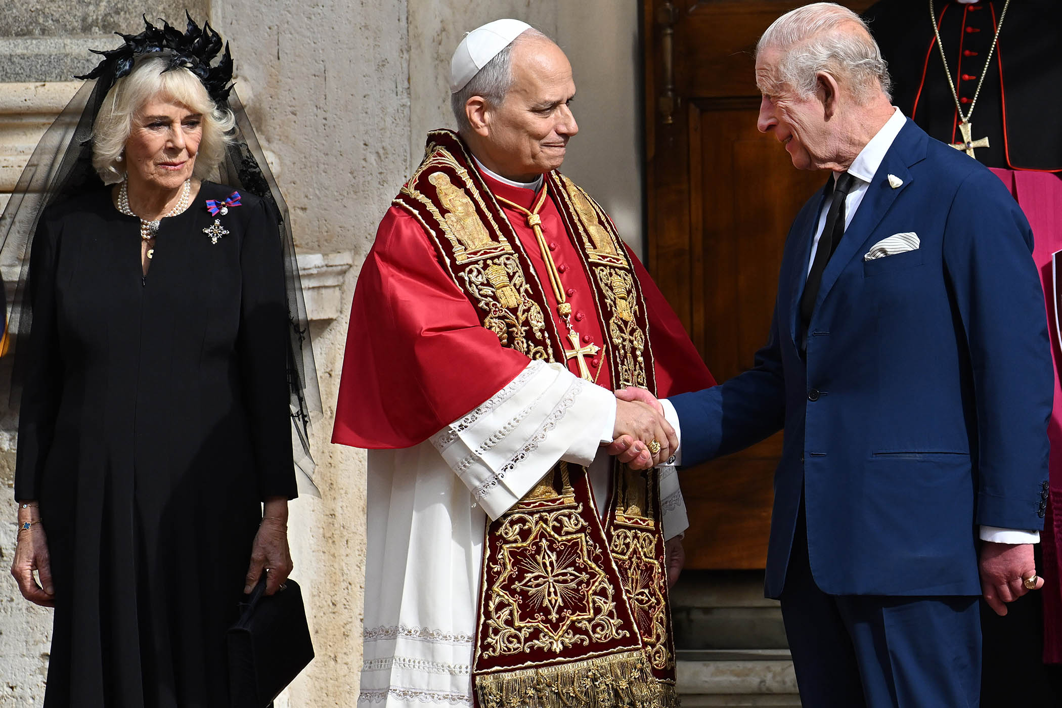 The king and the pope have a lot to pray for together