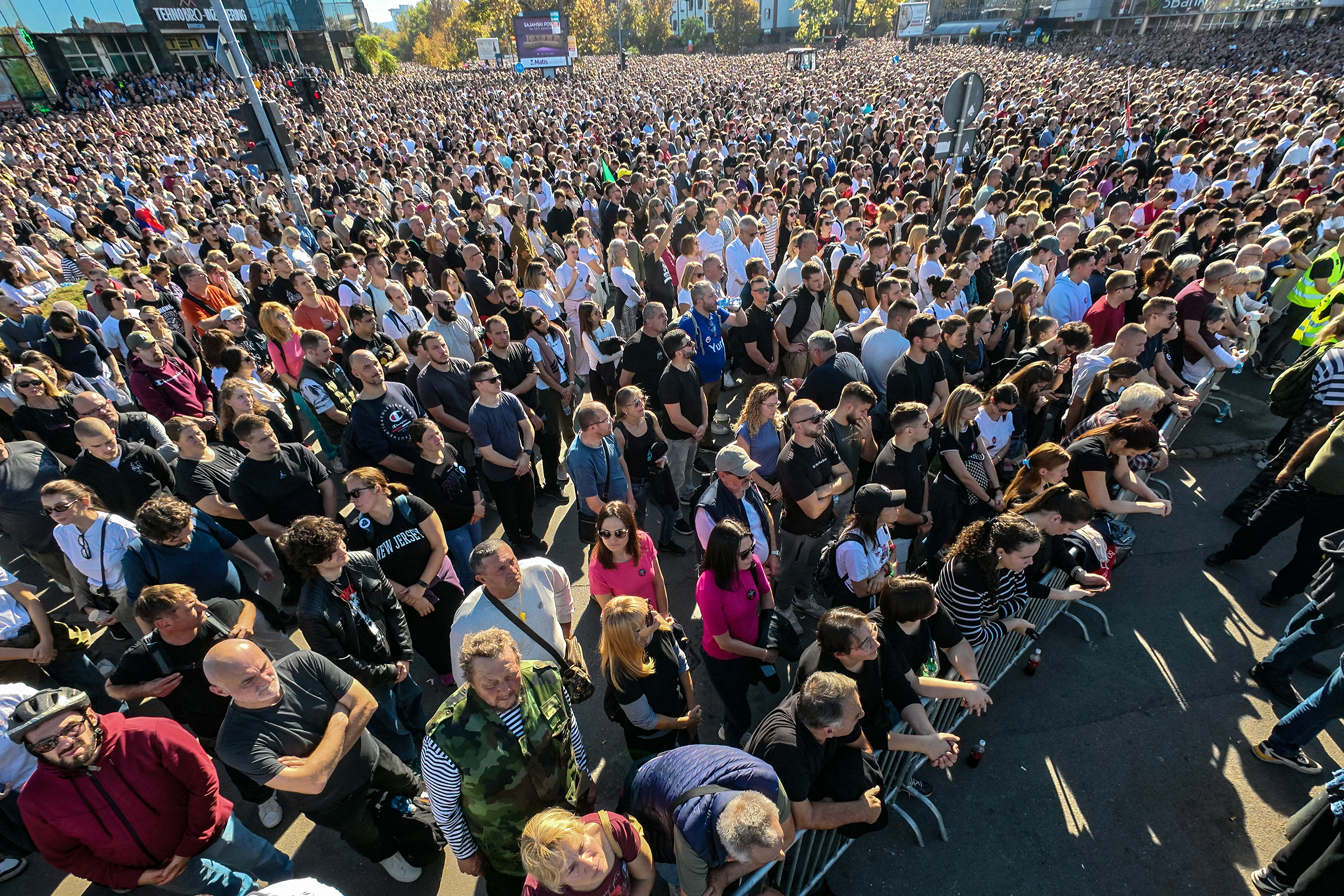 Serbians demand end to government corruption