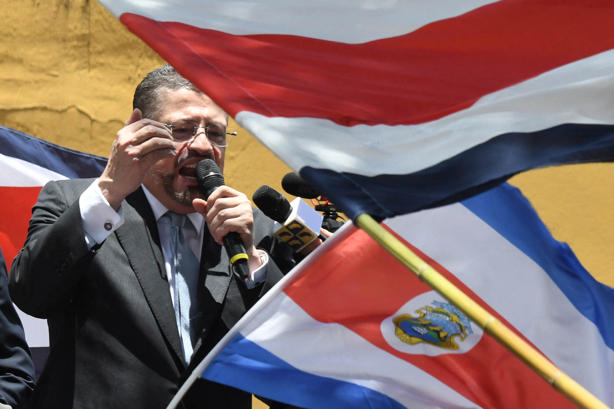 Costa Rican president Rodrigo Chaves speaks to supporters in August.
