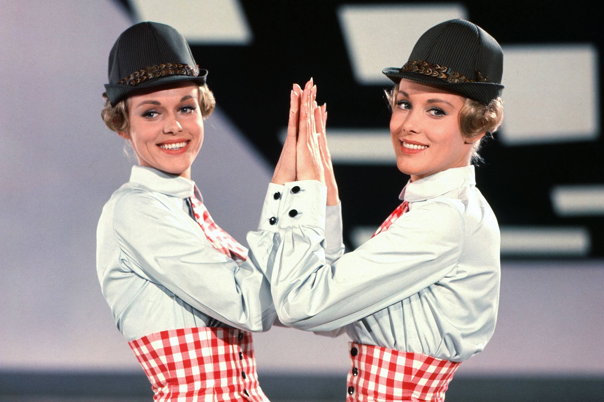 Alice and Ellen Kessler on TV in 1963