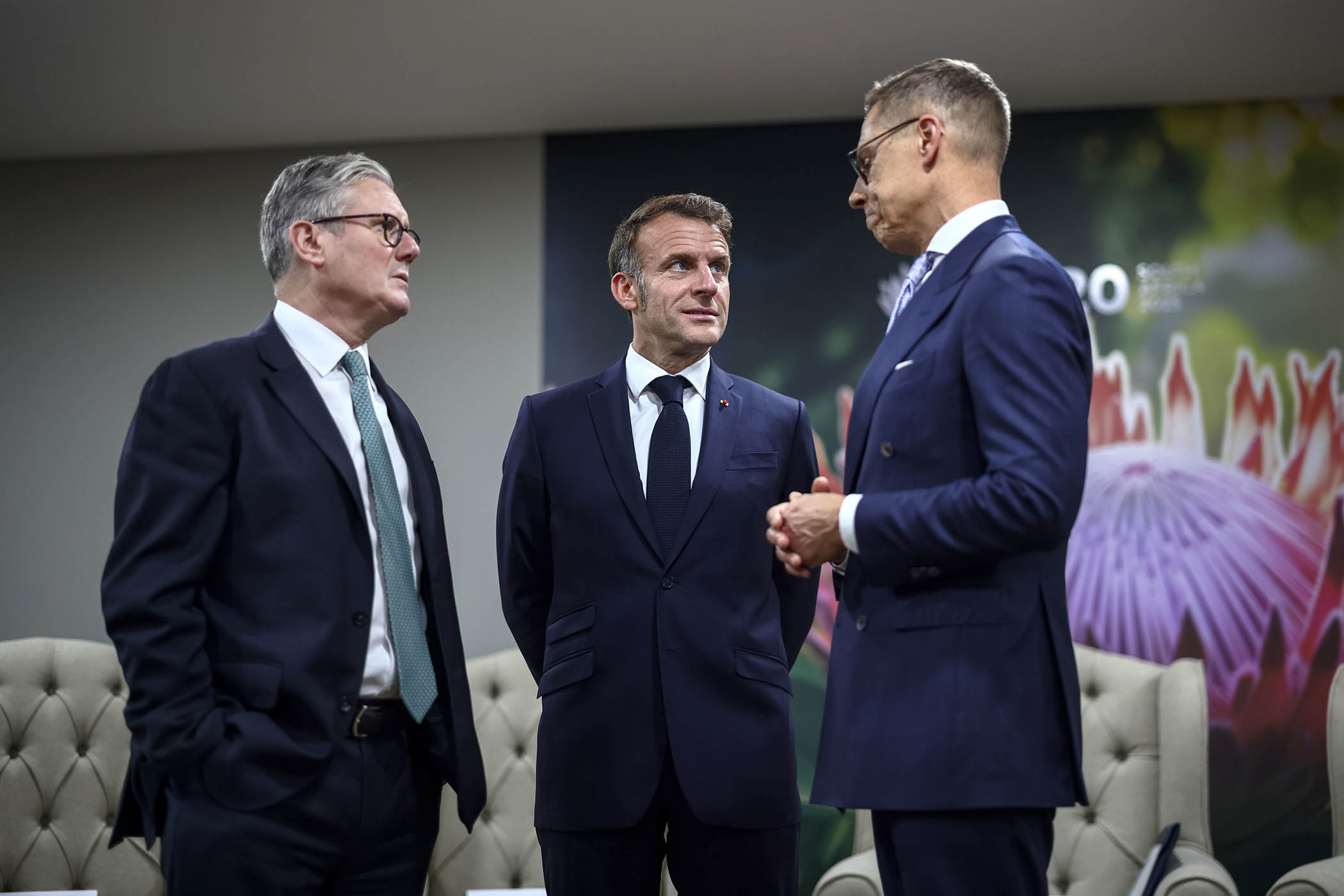 Keir Starmer speaks to French President Emmanuel Macron and Finnish President Alexander Stubb ahead of the G20 summit in Johannesburg