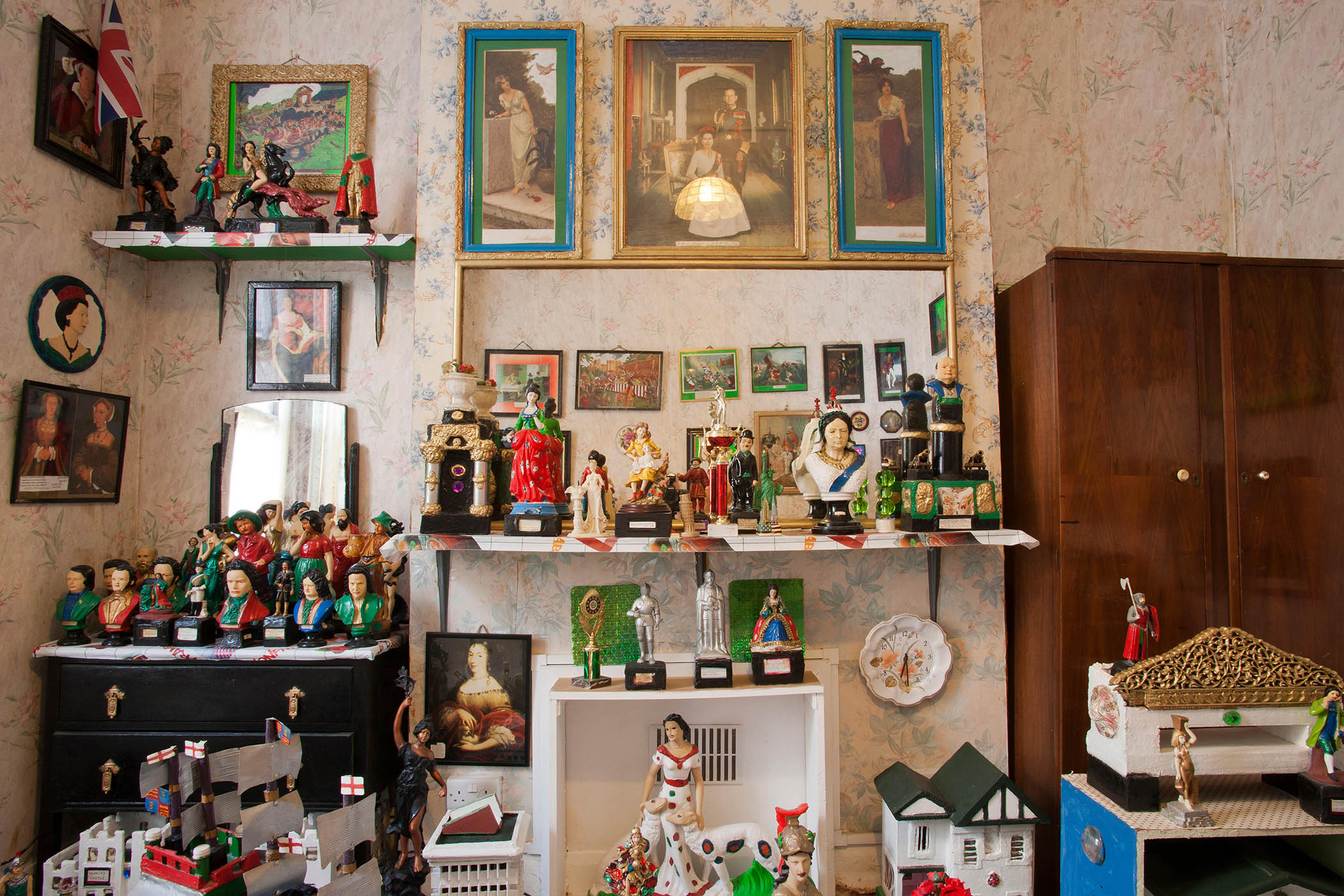 Though the art in Dalton’s garden could be seen from the opposite bank of the canal, few knew that he kept many other works inside