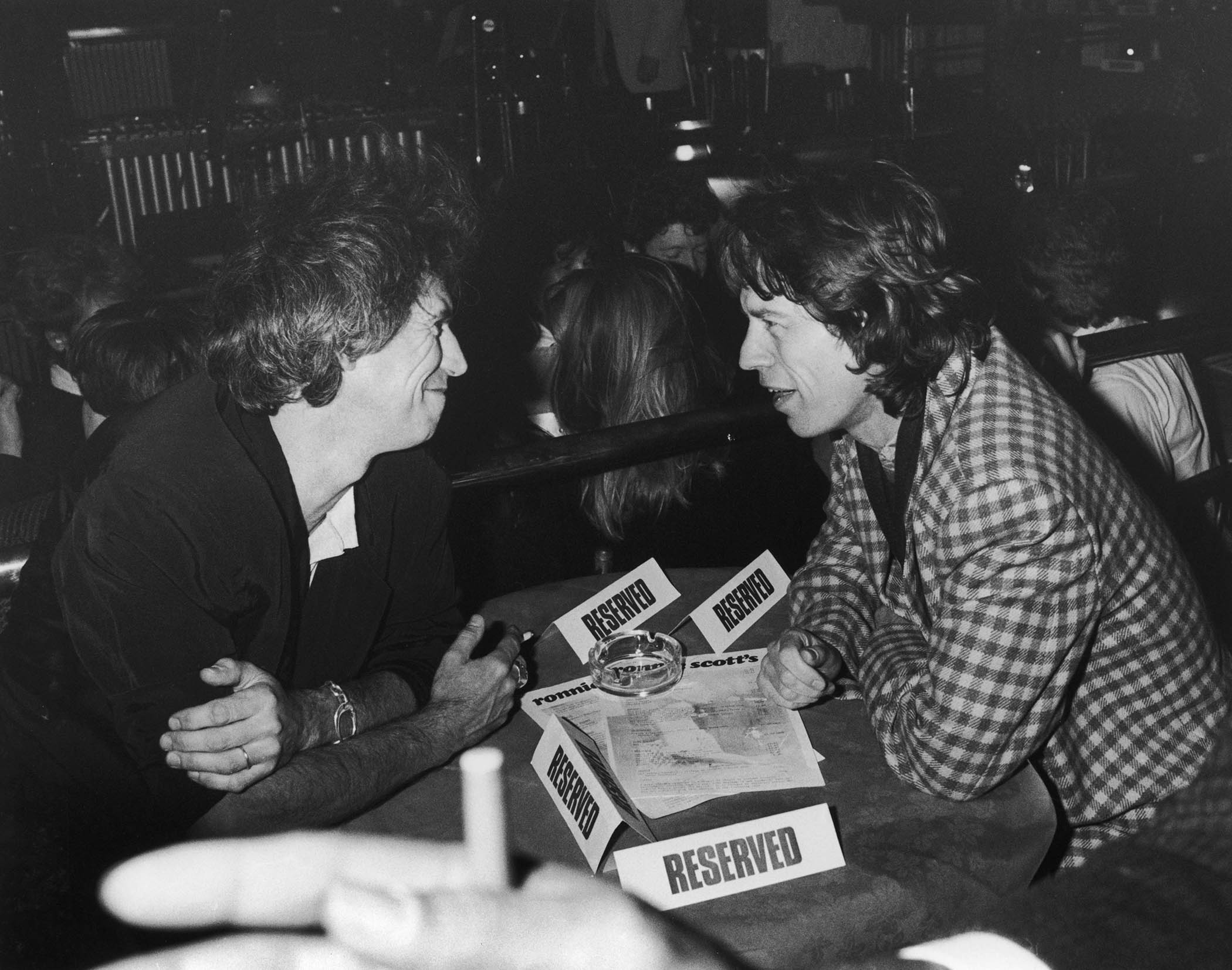 Keith Richards and Mick Jagger among the audience in 1985