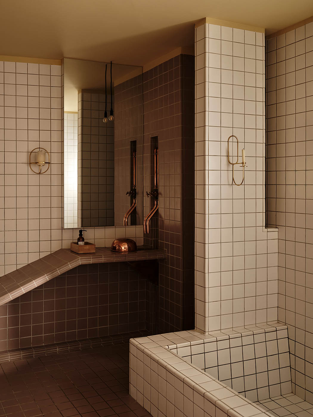 Tiles with style: the bathroom