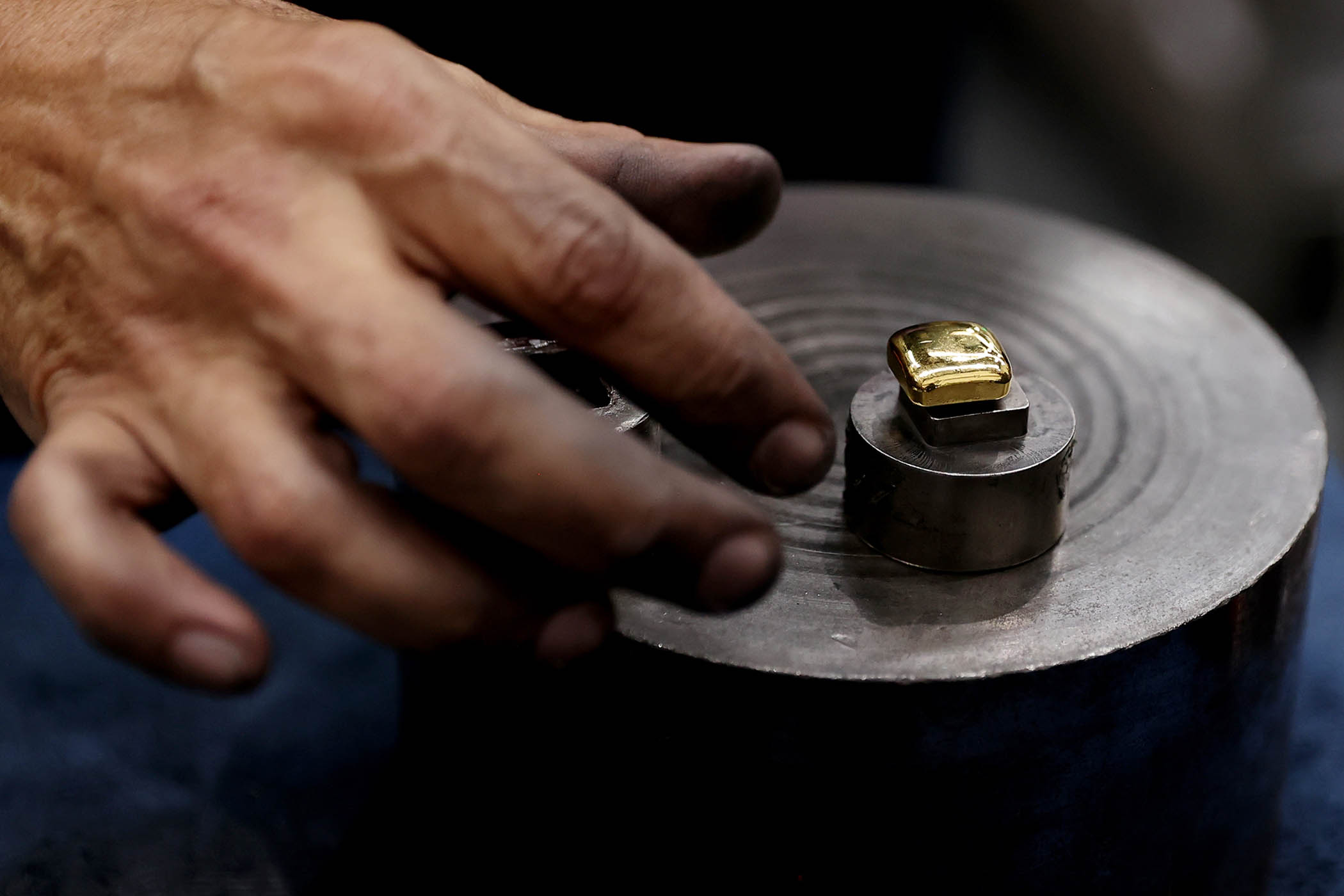 History predicts a fall in the price of gold. I wouldn’t bet on it