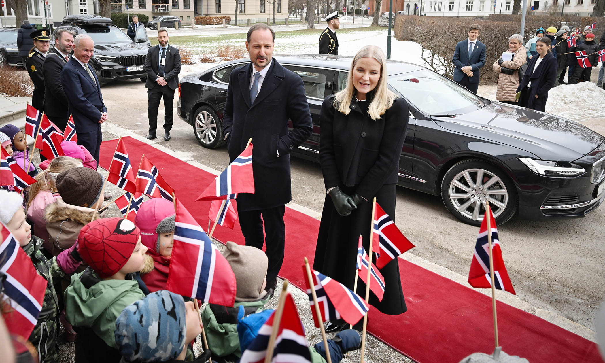 Norway’s crown princess apologises for Epstein friendship