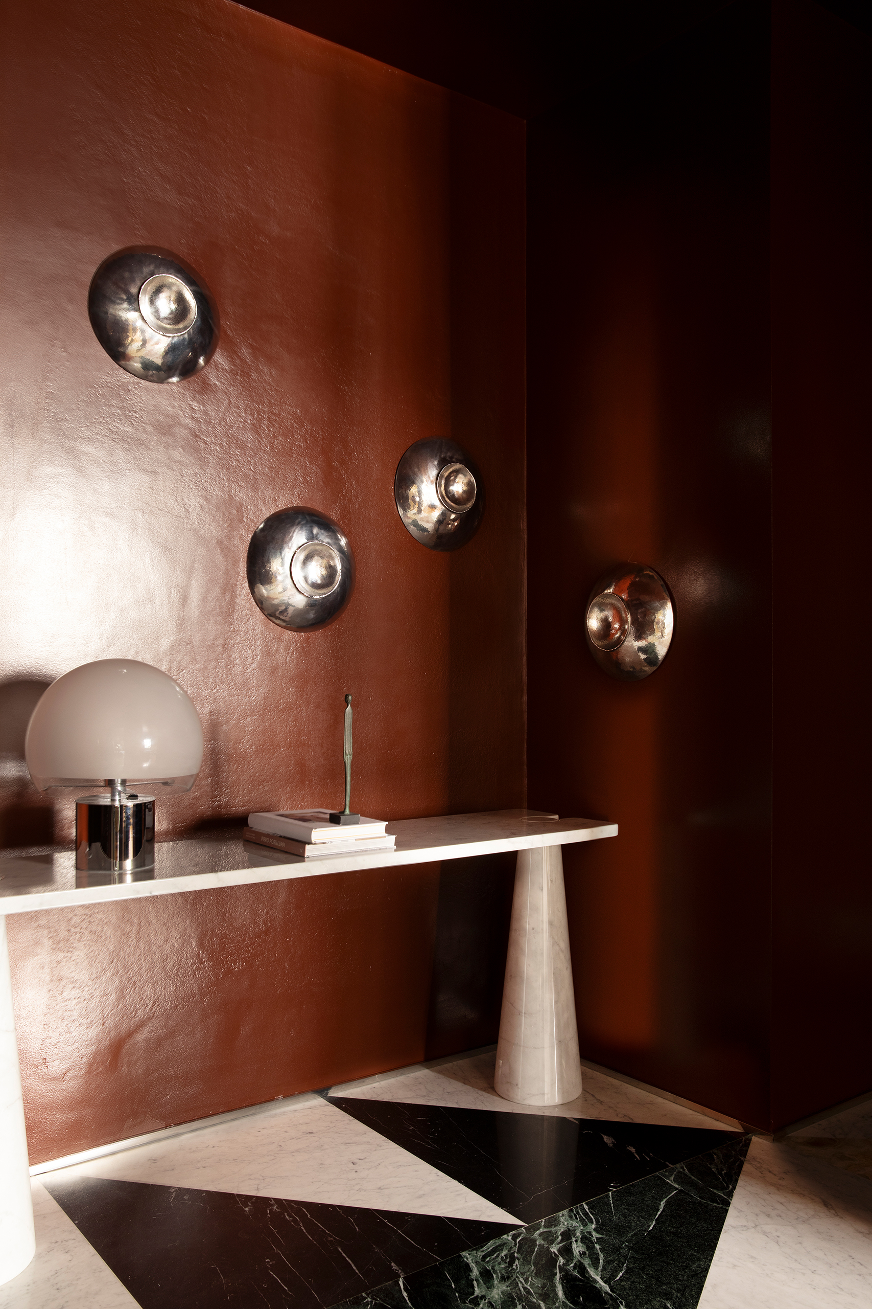 Filippo Salerni sculptures in the hallway