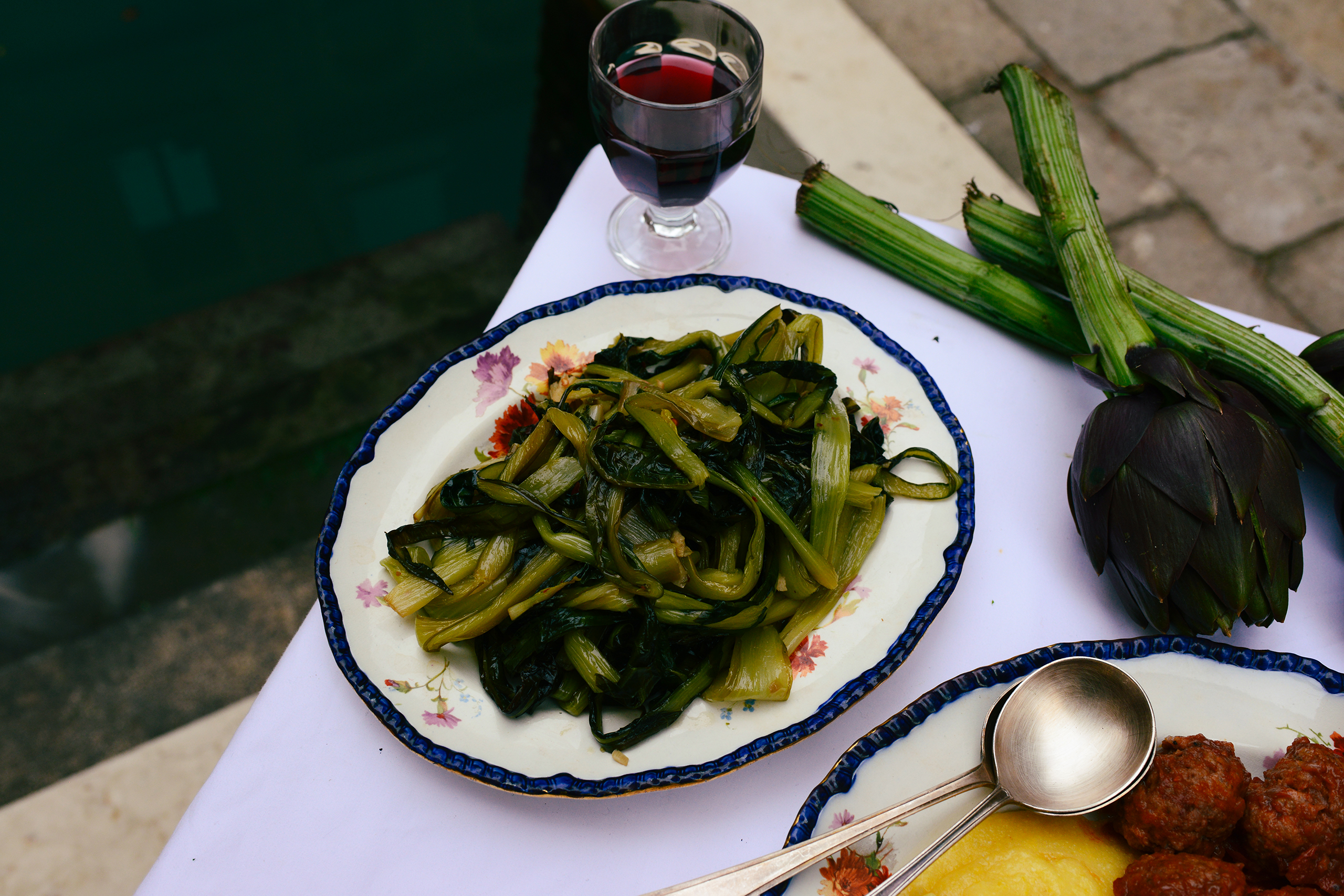 ‘Their earthy bitterness goes brilliantly with rich food’: dragged cicoria