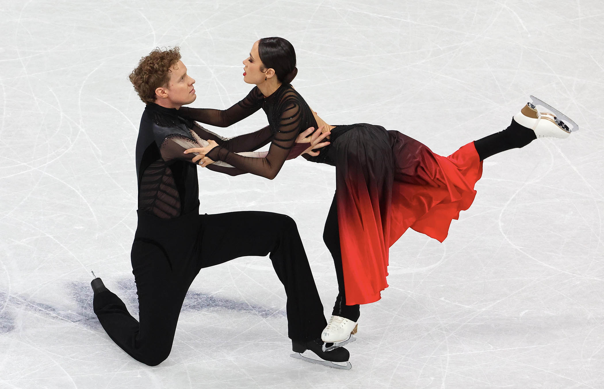 Married American figure skaters Madison Chock and Evan Bates won silver medals for their free dance in Milan last week