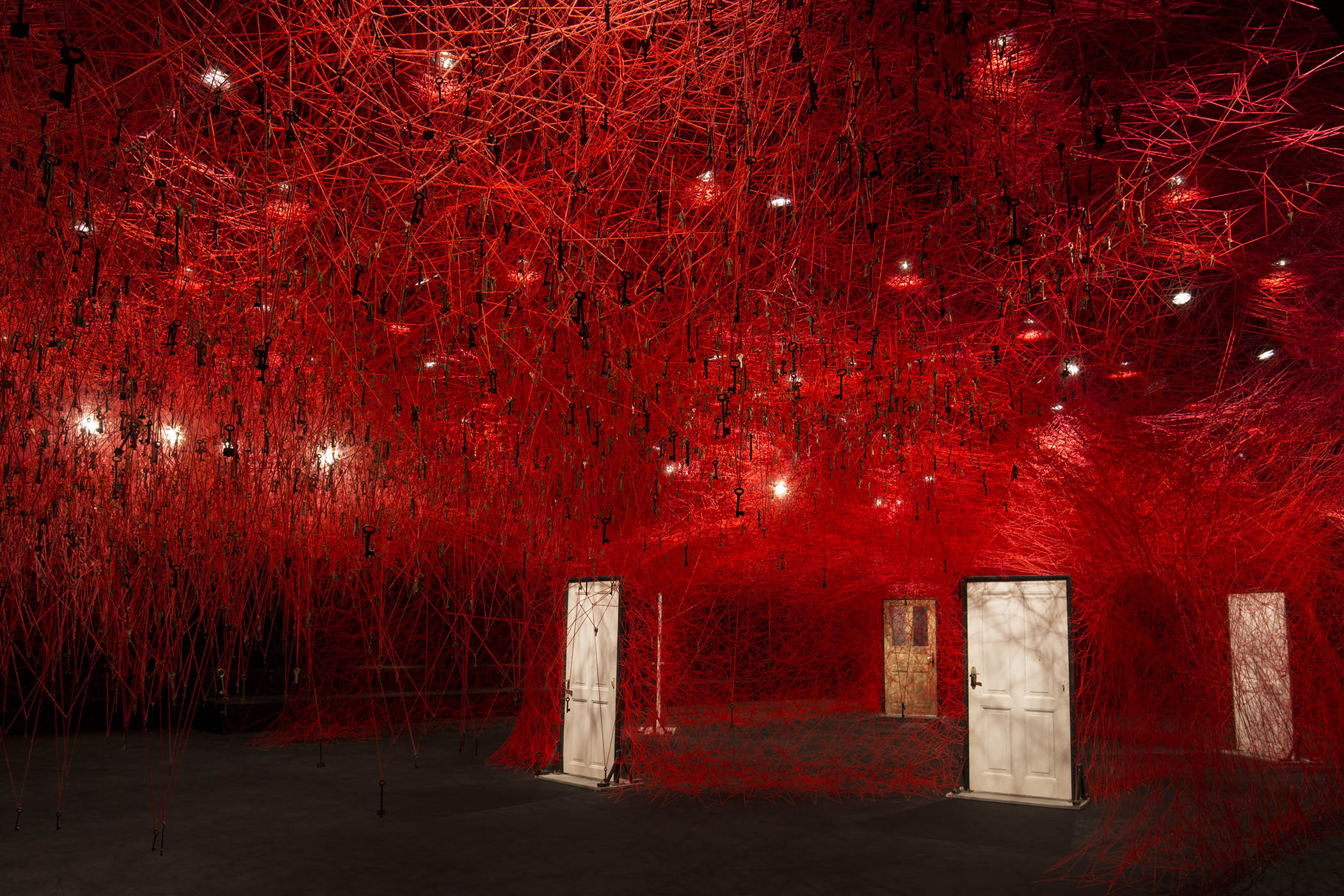 Chiharu Shiota’s ‘dreamlike’ installation The Locked Room, 2016