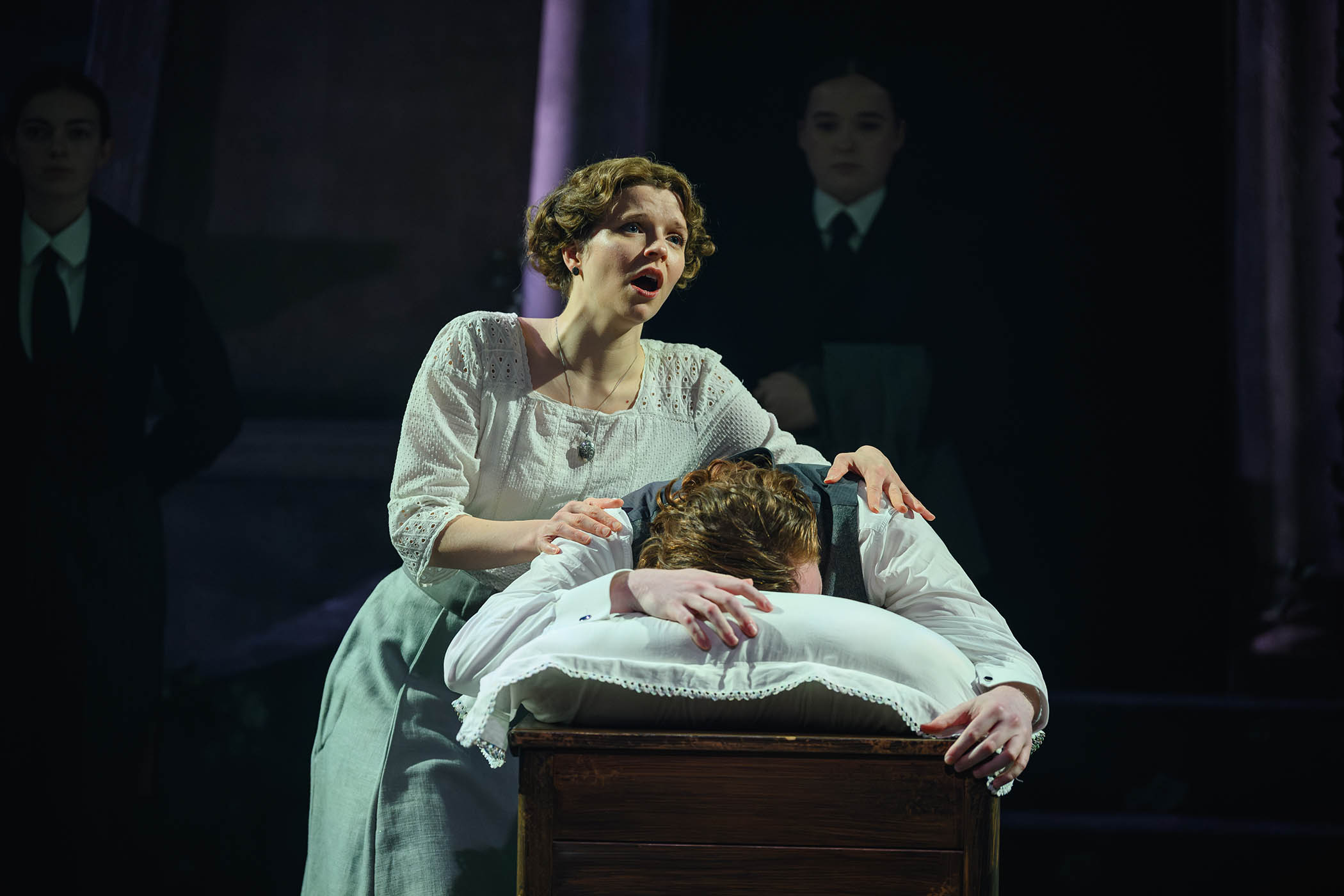 ‘A cast rich with talent’: Gabriella Giulietta Noble as bullying girlfriend Kate and, main image, Sonny Fielding