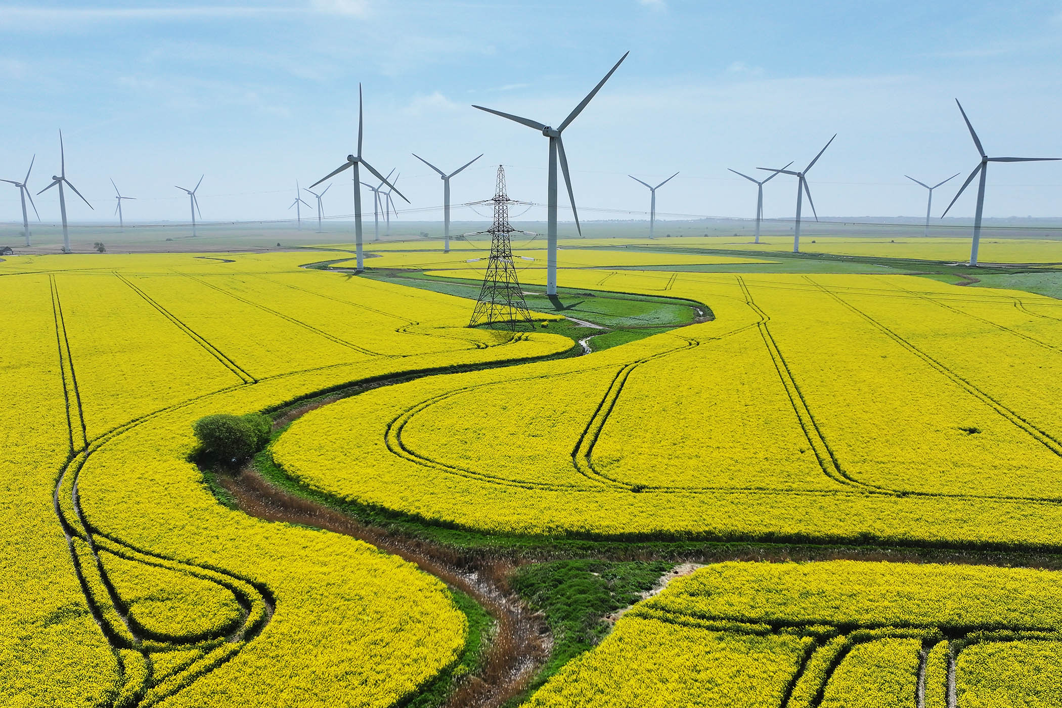 Healey plans deep energy reforms to cut Britain’s bills
