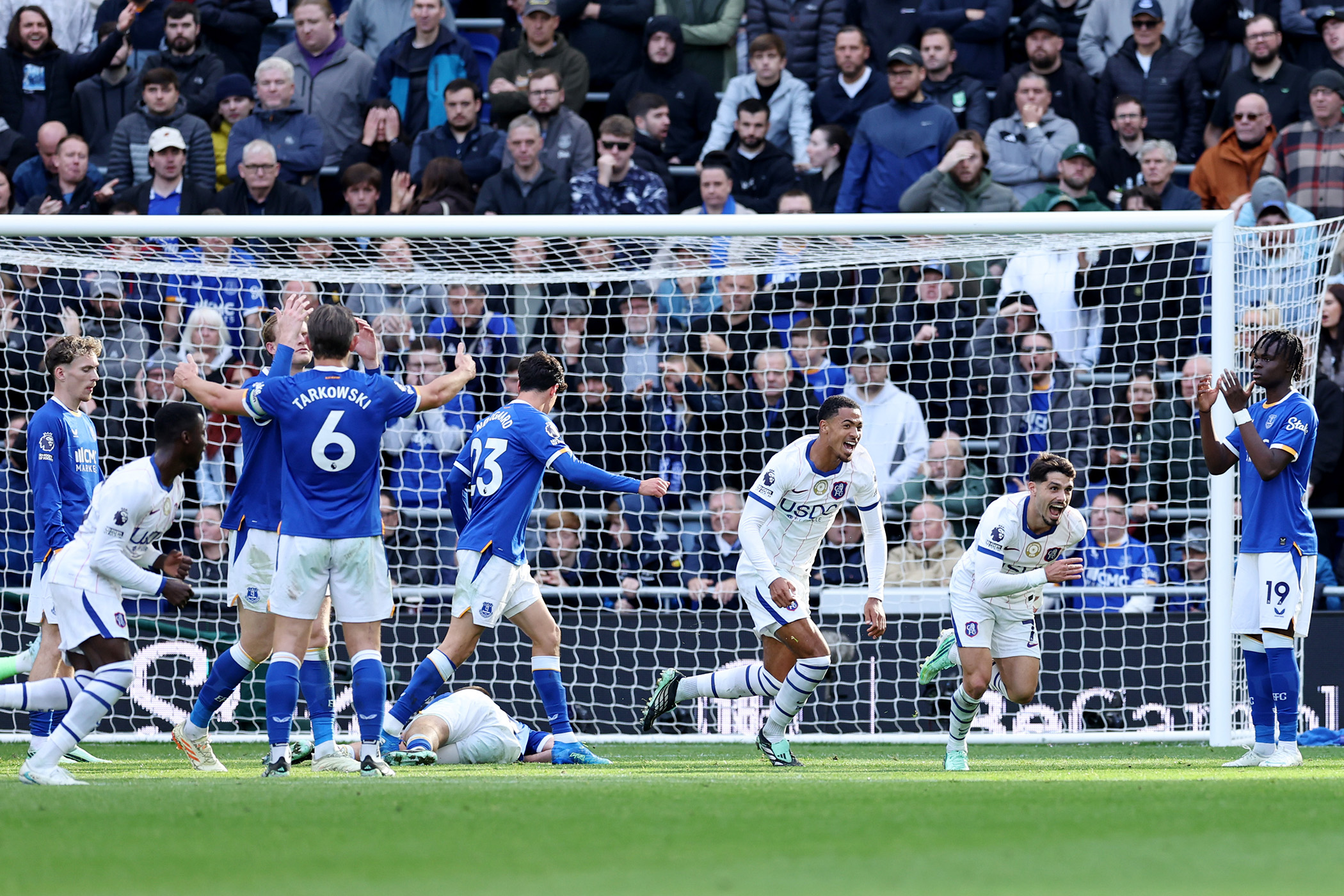 Sticky times at up-for-sale Toffees as Neto ends Everton’s unbeaten run