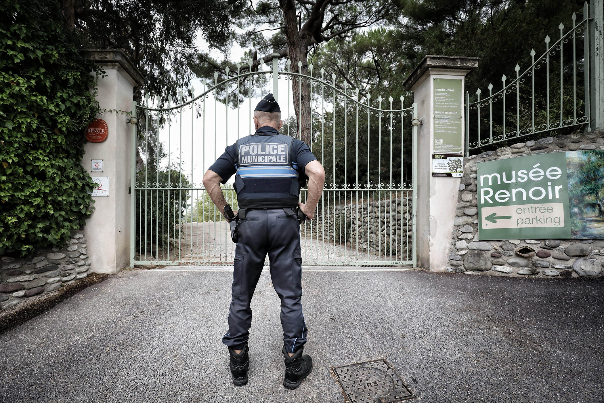 The Renoir heist reopens a dark chapter in French history