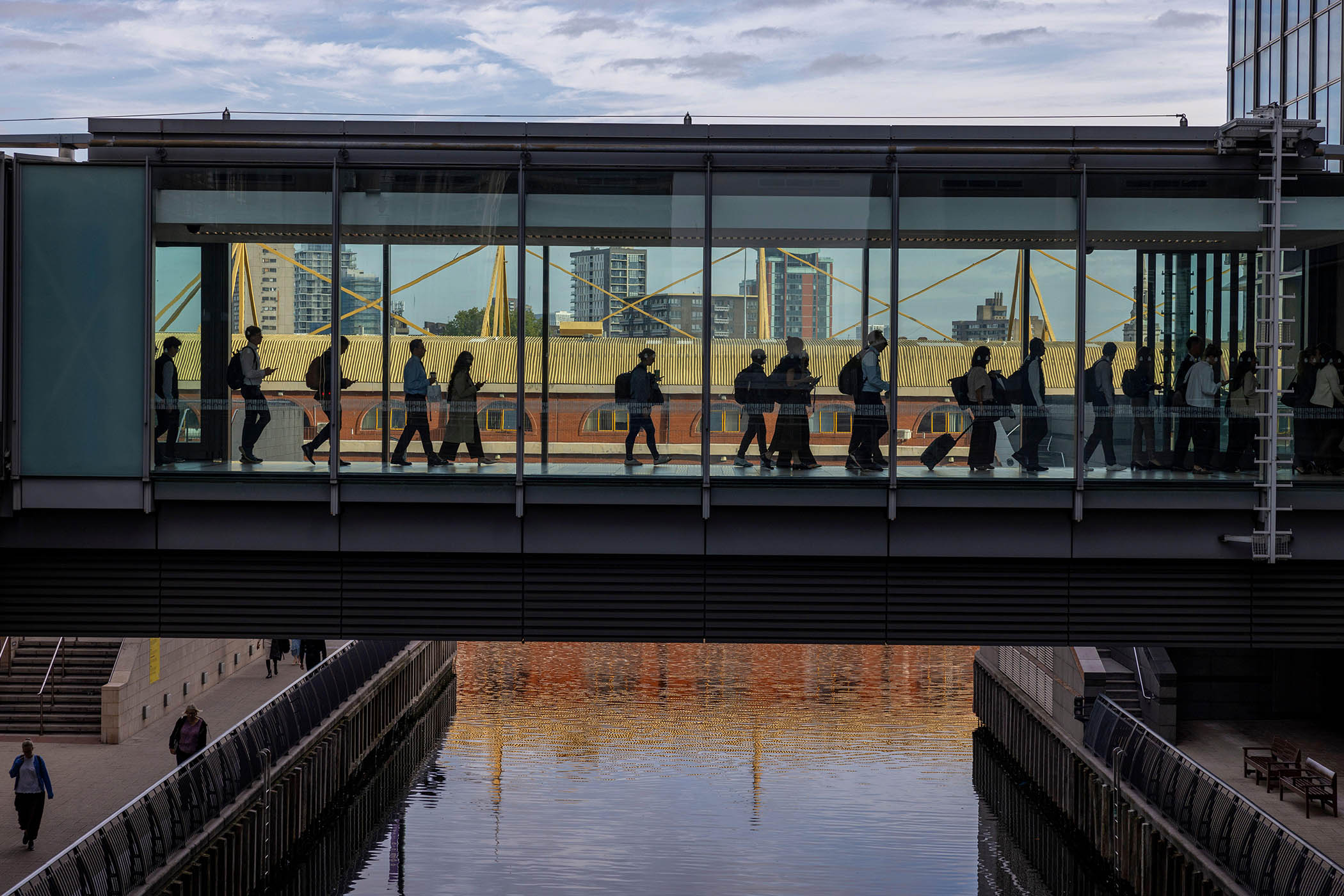 Barclays faces growing staff revolt over three-day office week