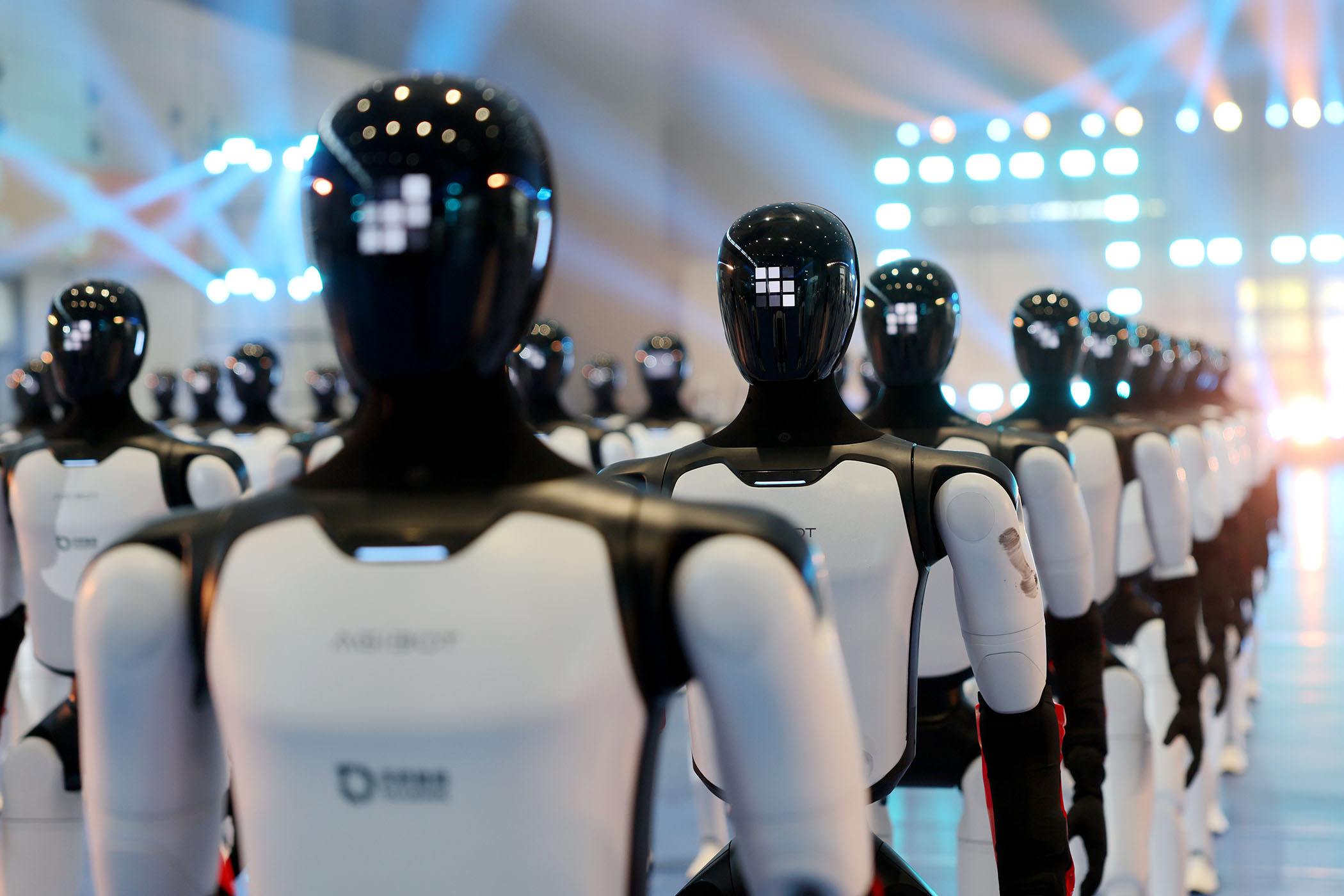 Bill Gates warns the ‘evolutionary’ age of AI will be brutal for workers