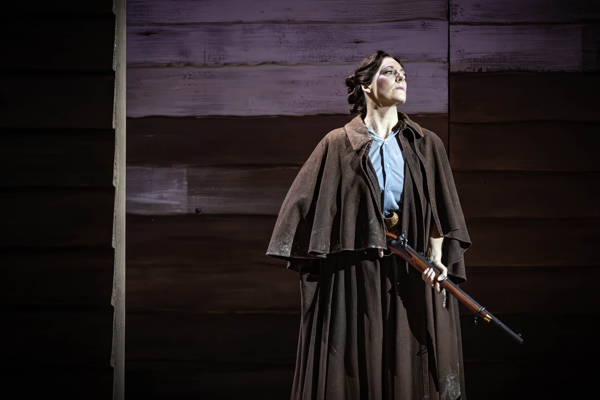 Amanda Echalaz as Minnie in La fanciulla del West