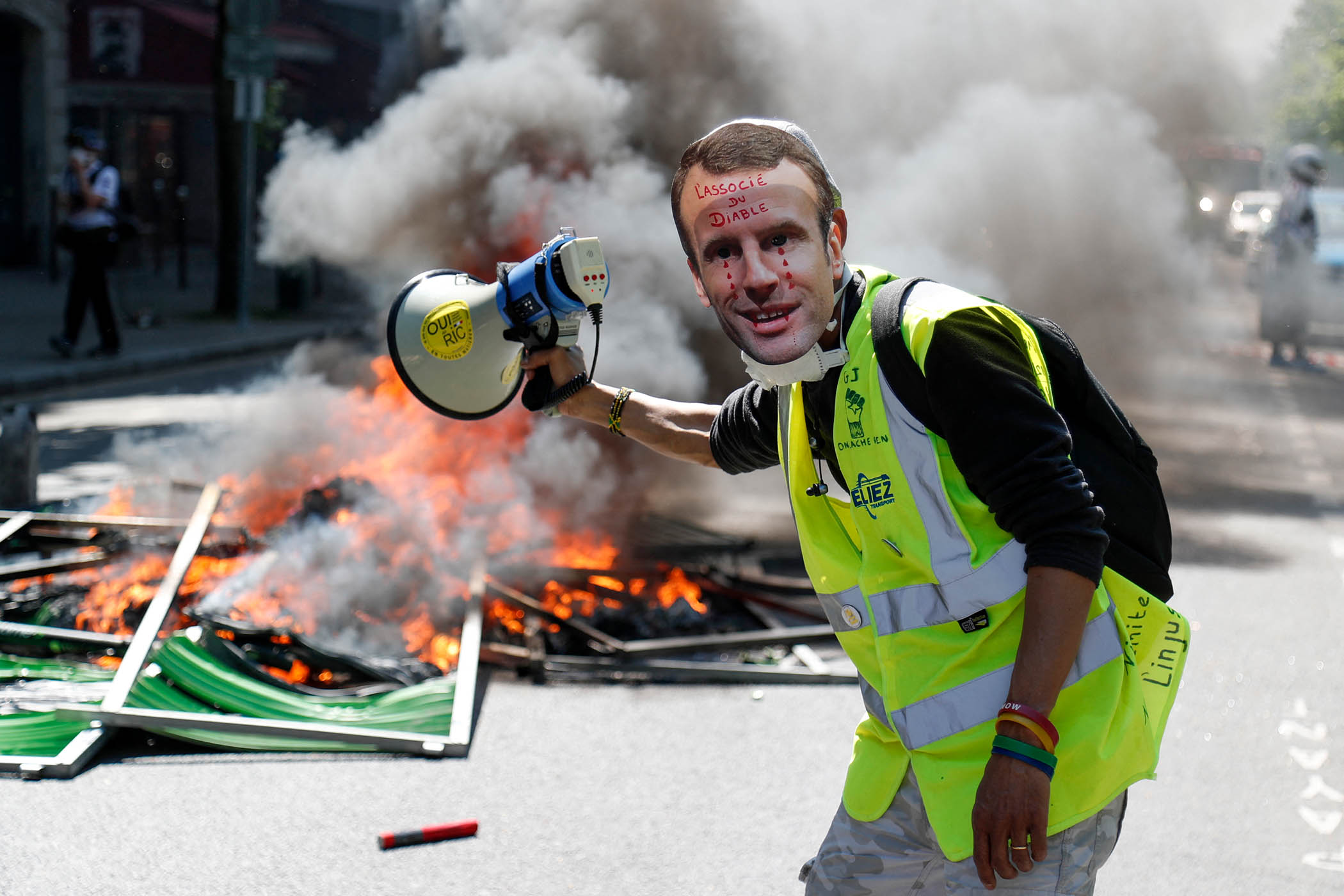 France’s political future could be won or lost by bots and memes