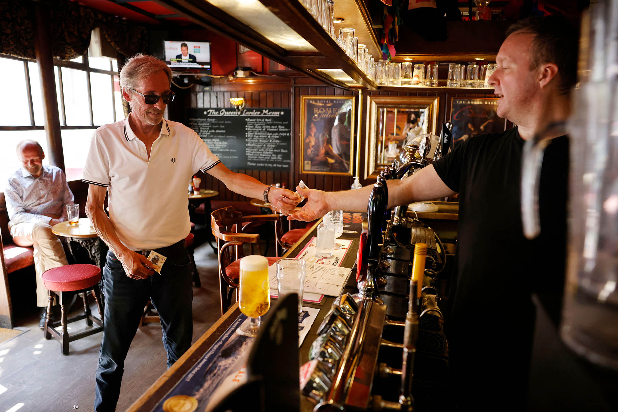 With pubs closing at a fast rate, Labour is reviewing licensing laws