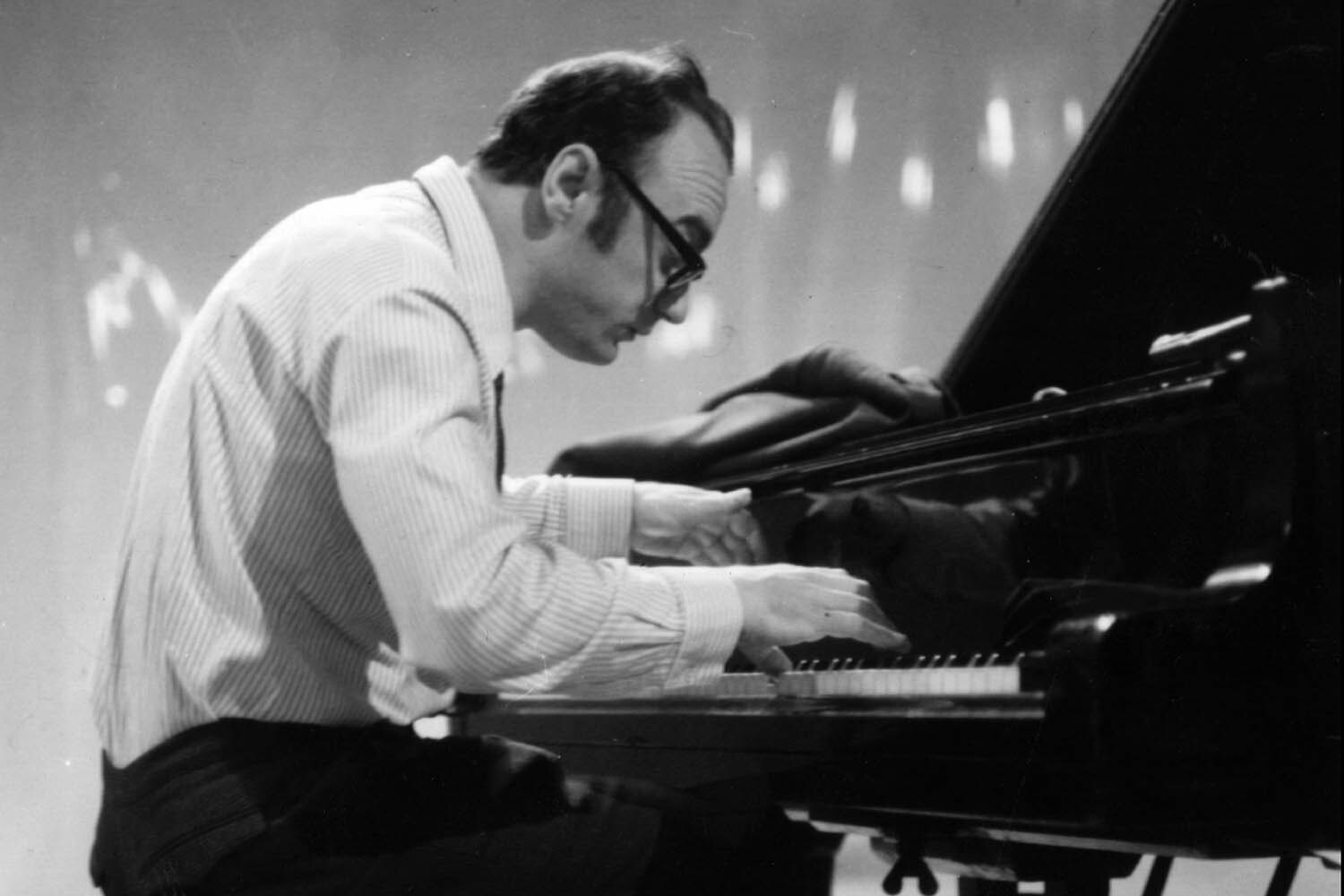 Alfred Brendel, virtuoso pianist, composer and comic poet