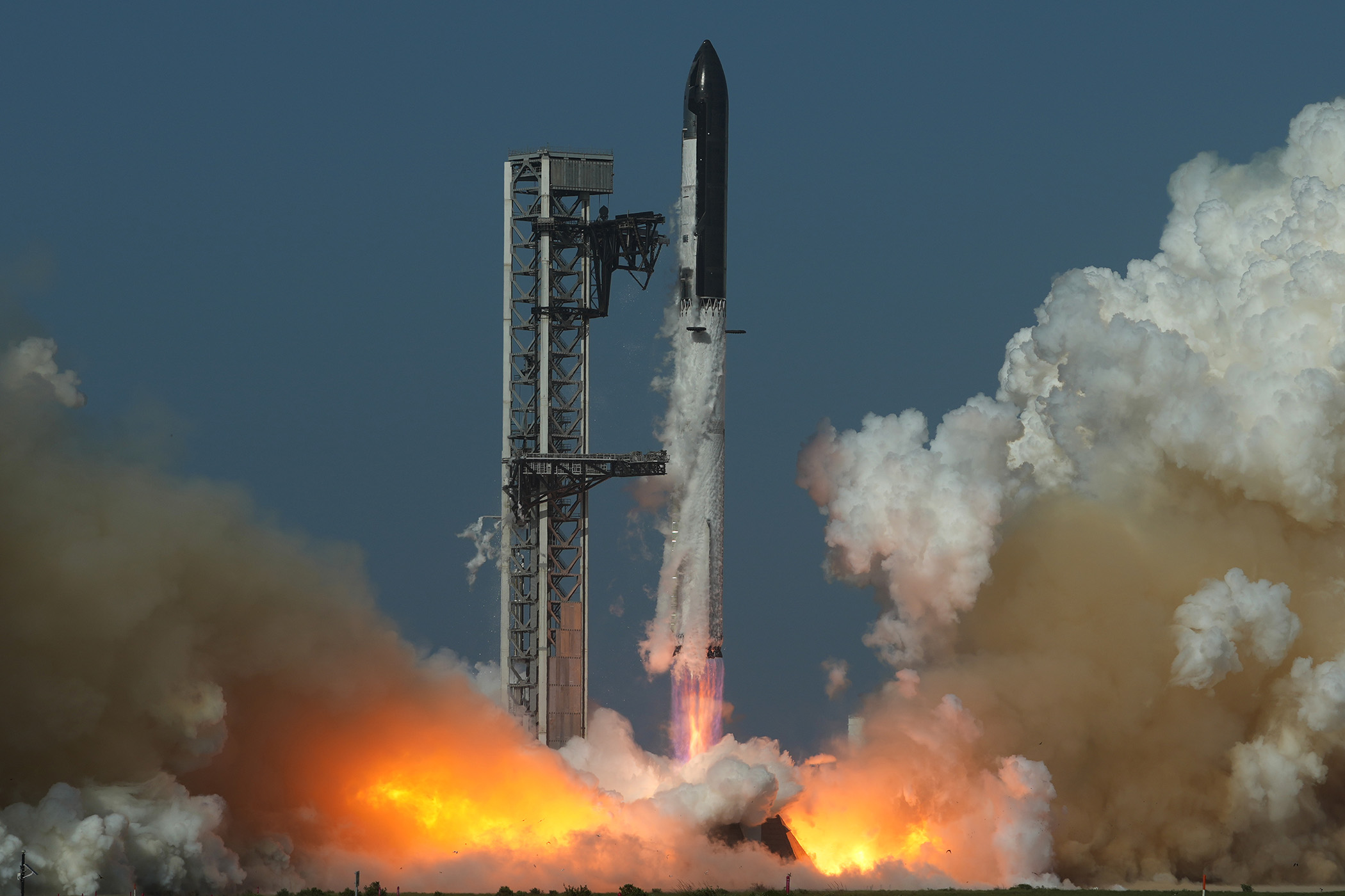 Orbital gridlock: the SpaceX moon crash is a sign of thin...